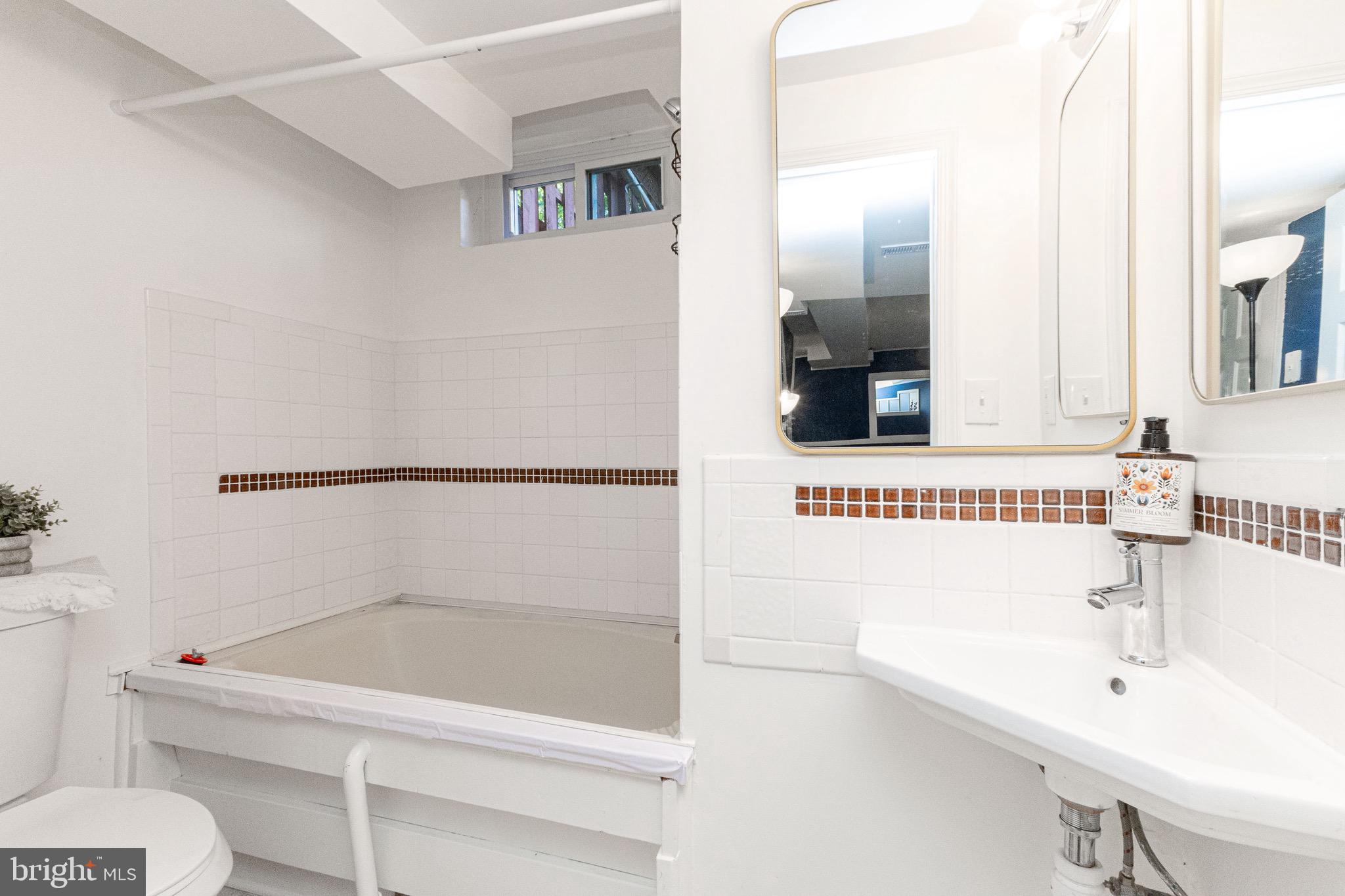 BEACON MANOR - Residential