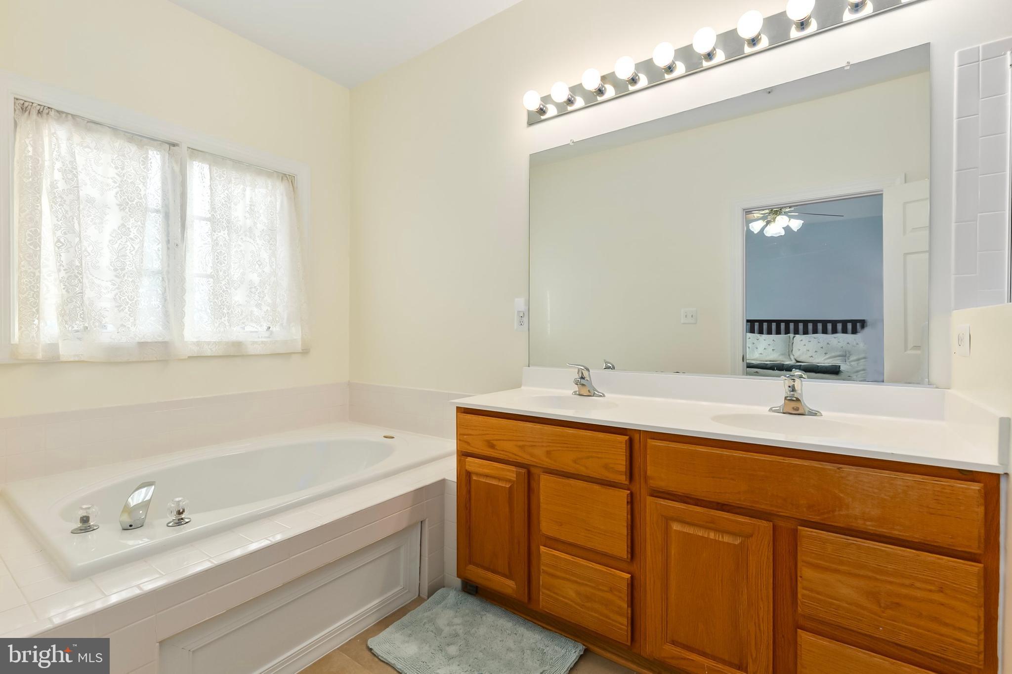 LYNDWOOD - Residential