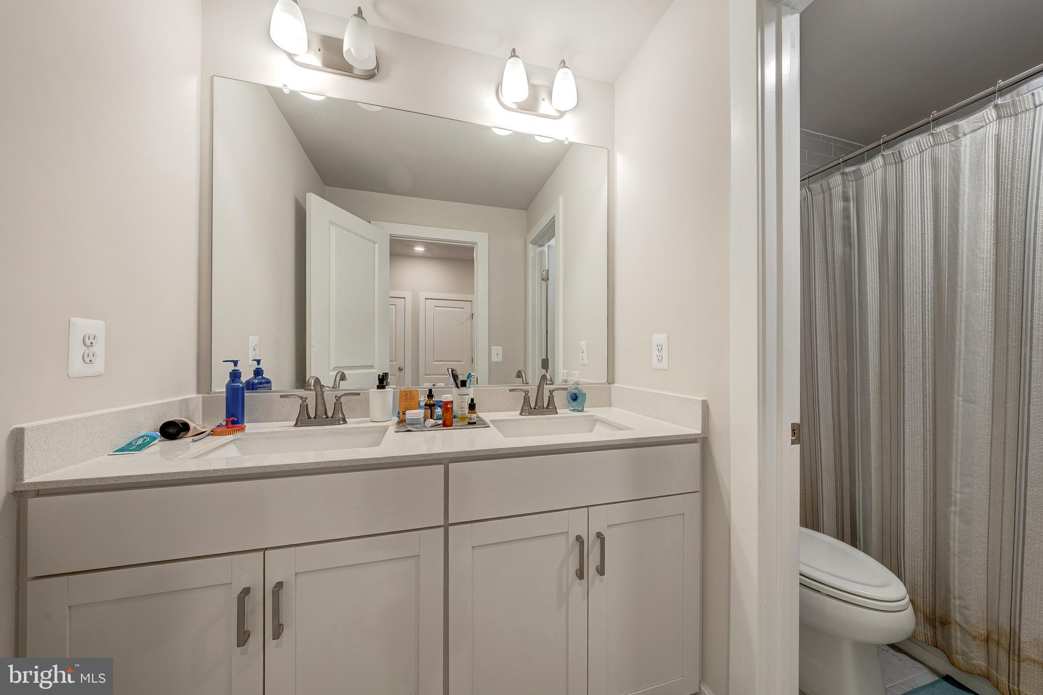 STERLING - Residential Lease