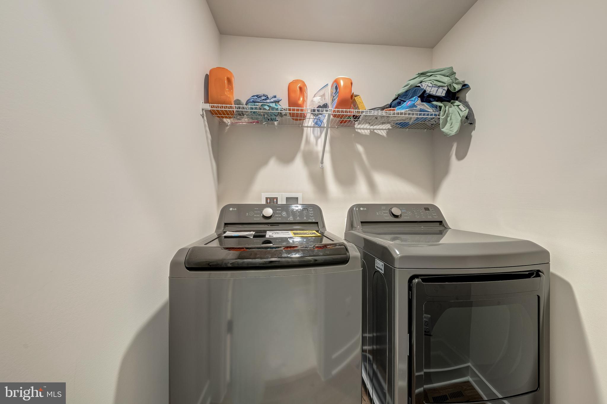 STERLING - Residential Lease