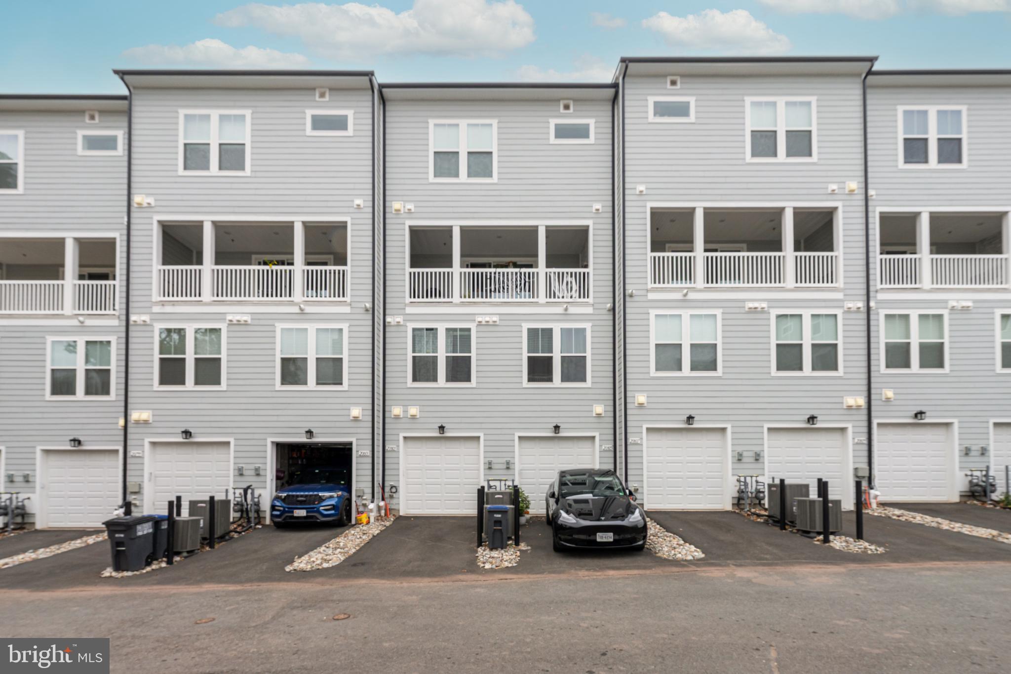 STERLING - Residential Lease