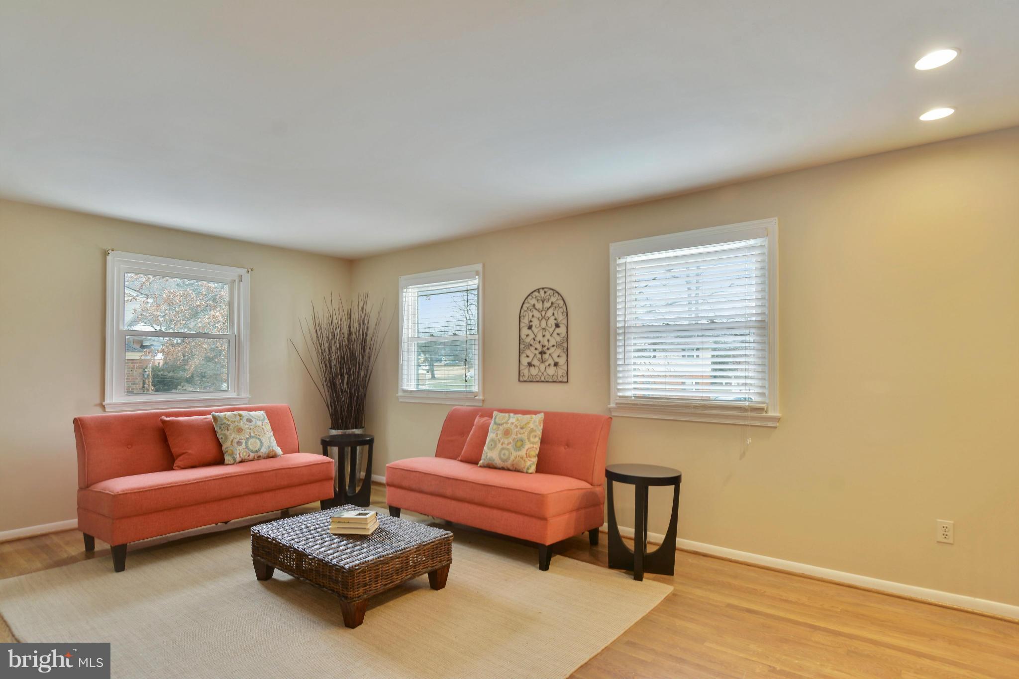 CALVERTON - Residential