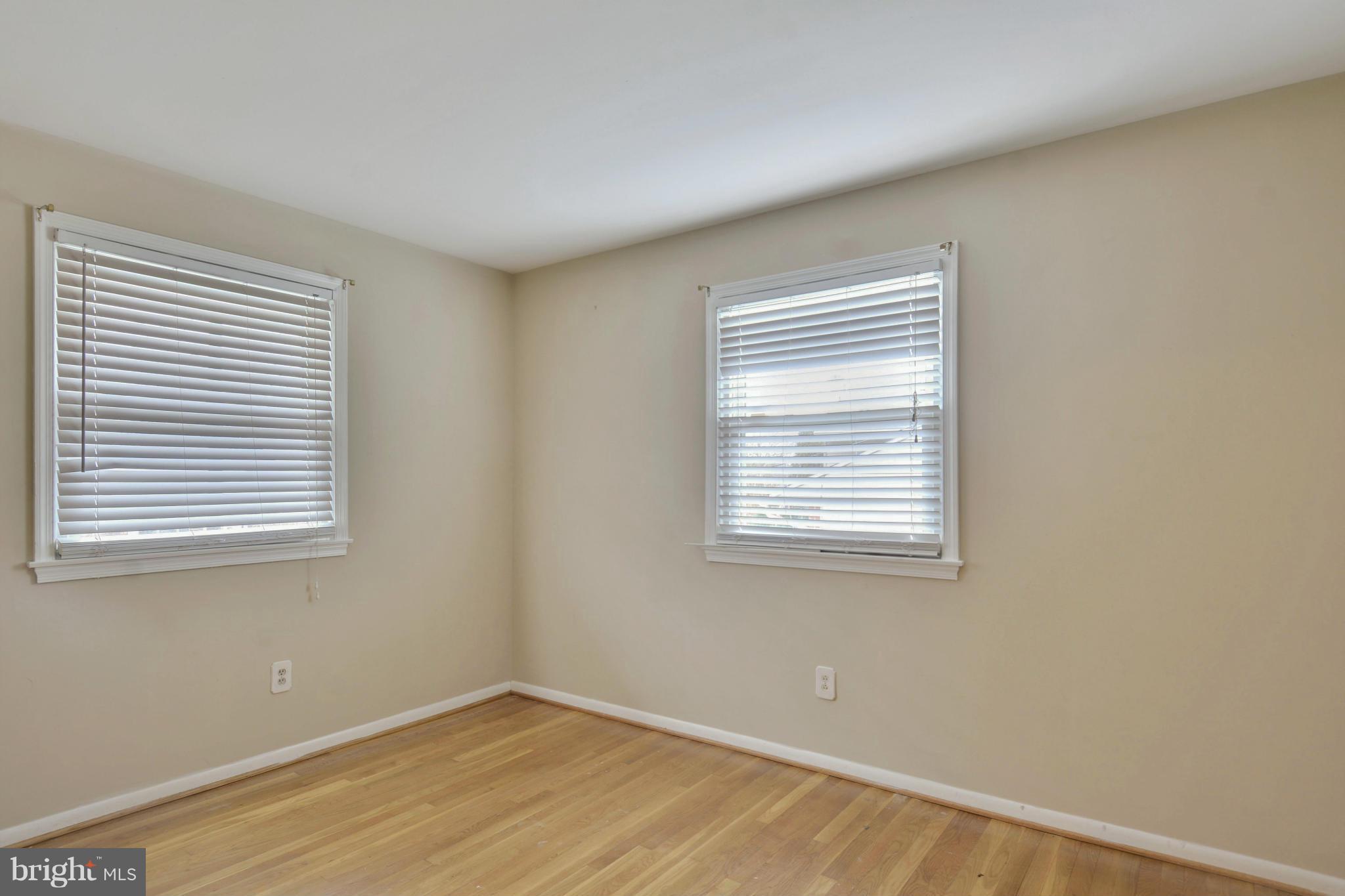 CALVERTON - Residential