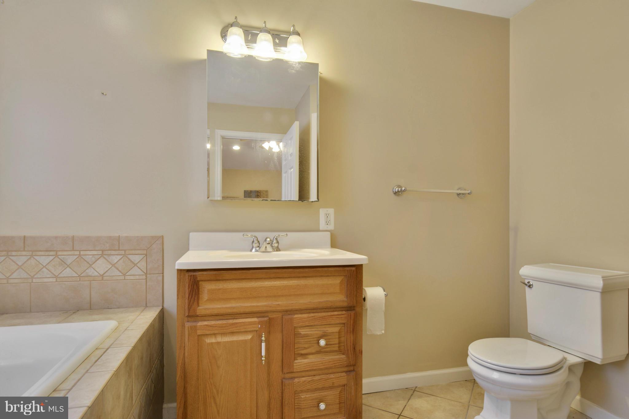 CALVERTON - Residential