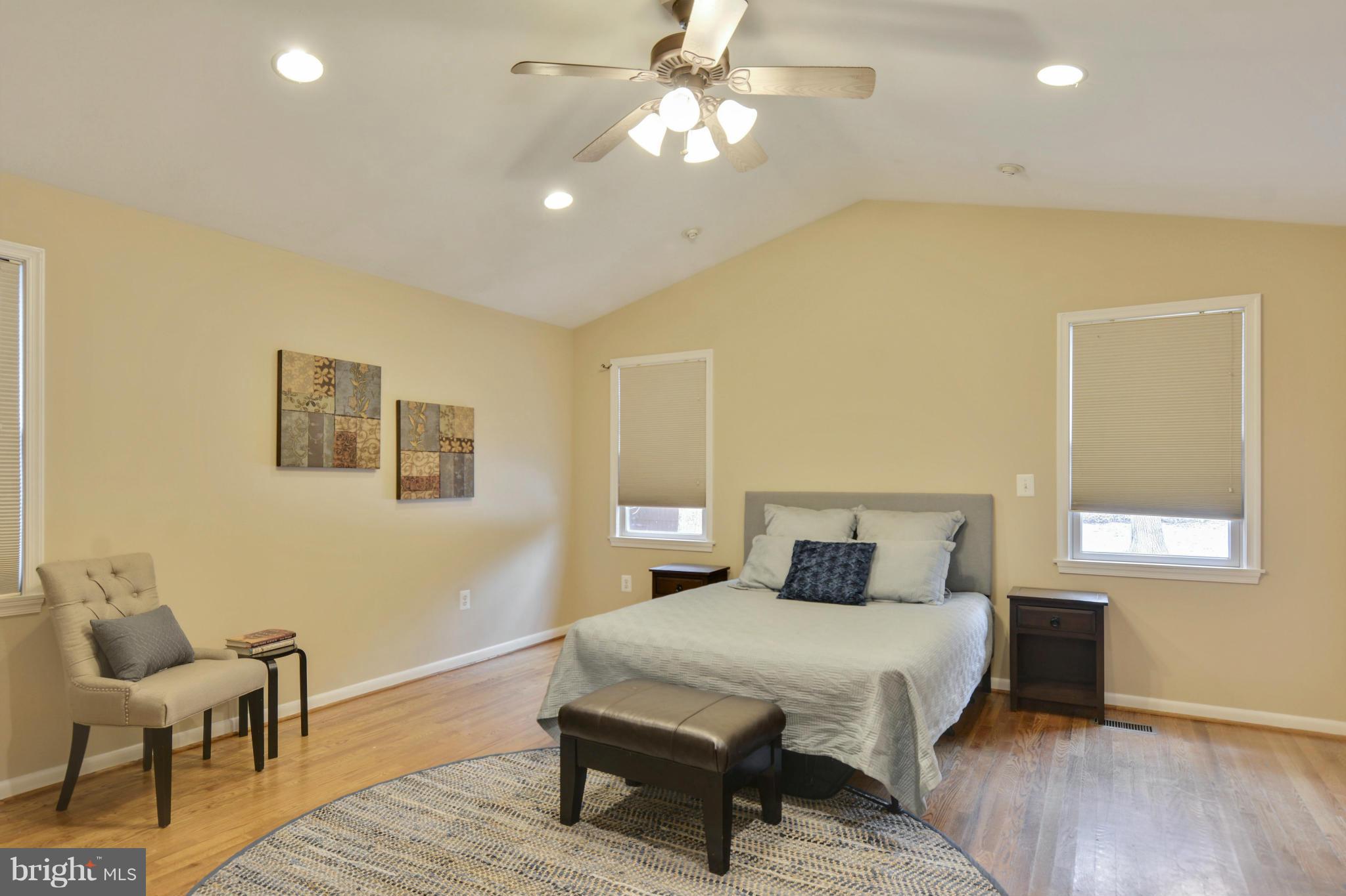 CALVERTON - Residential