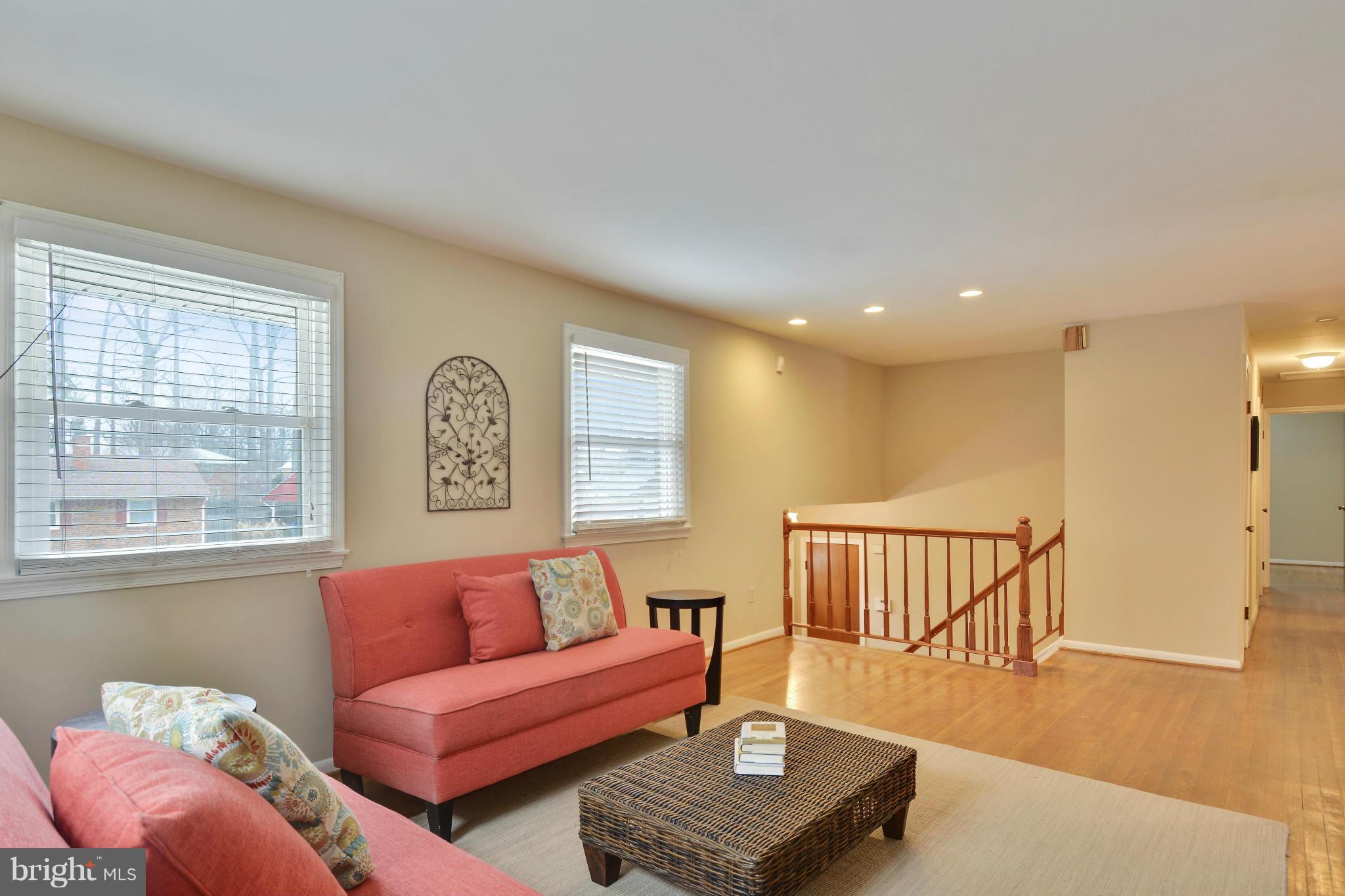 CALVERTON - Residential