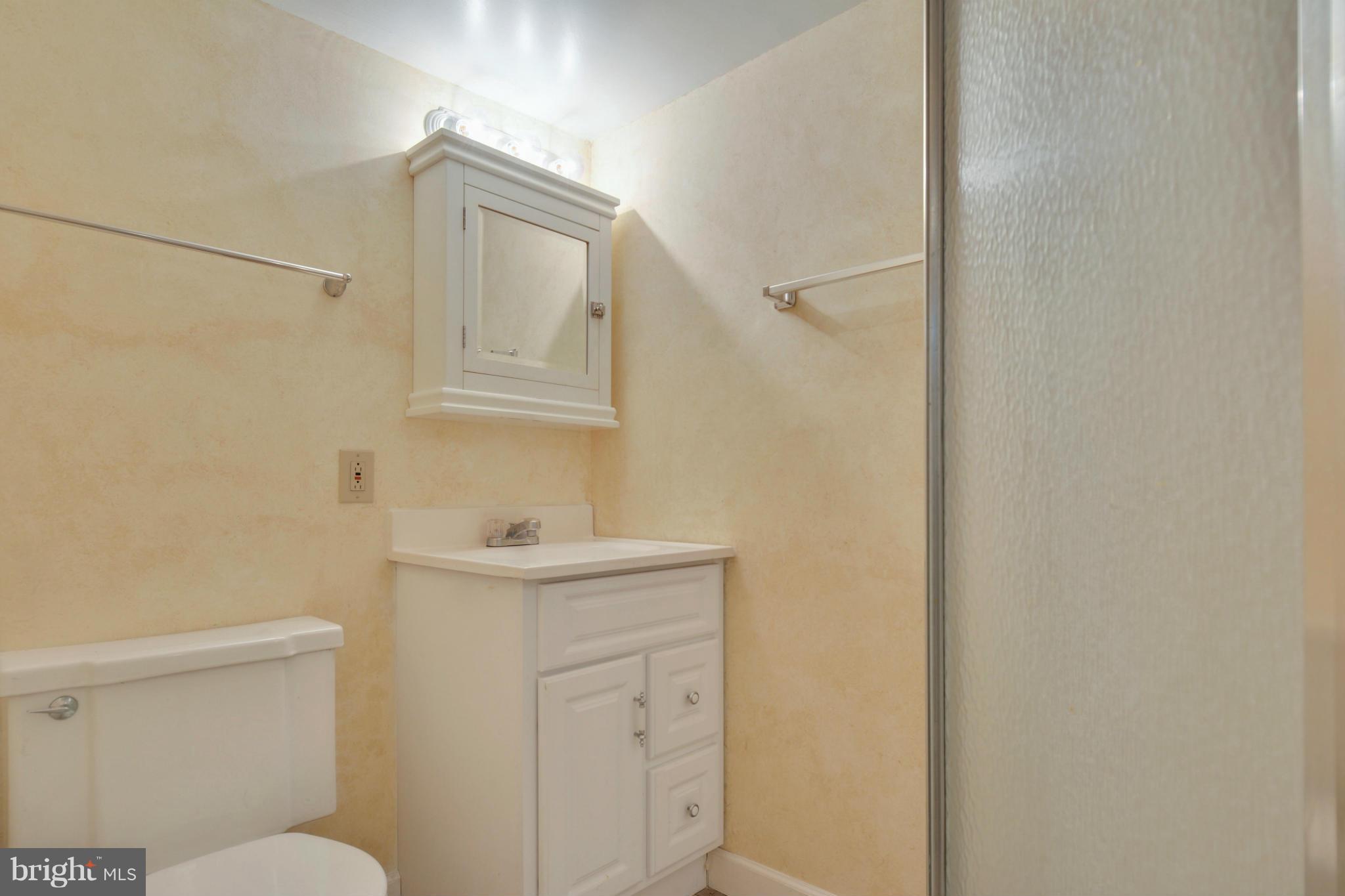 CALVERTON - Residential