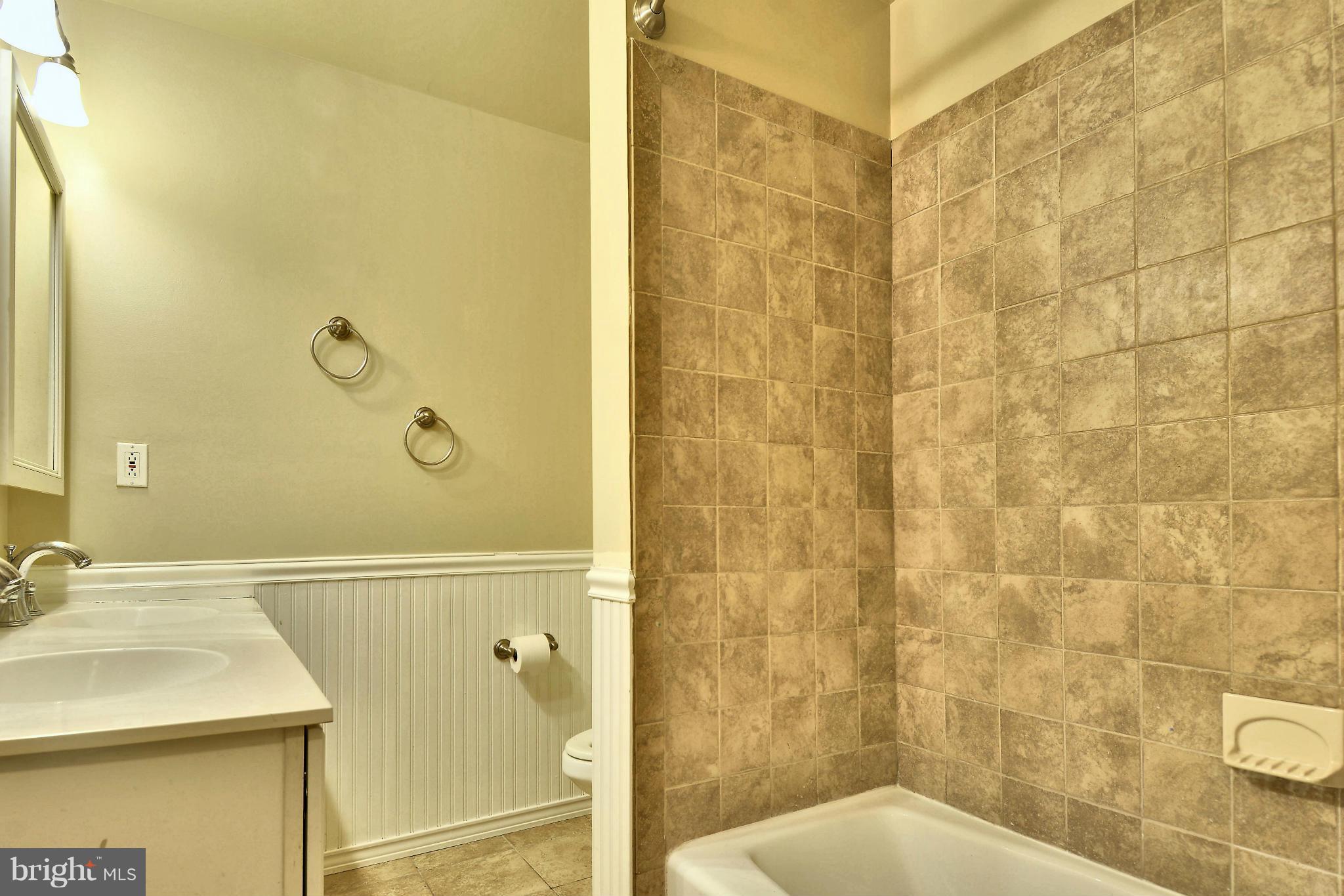 CALVERTON - Residential