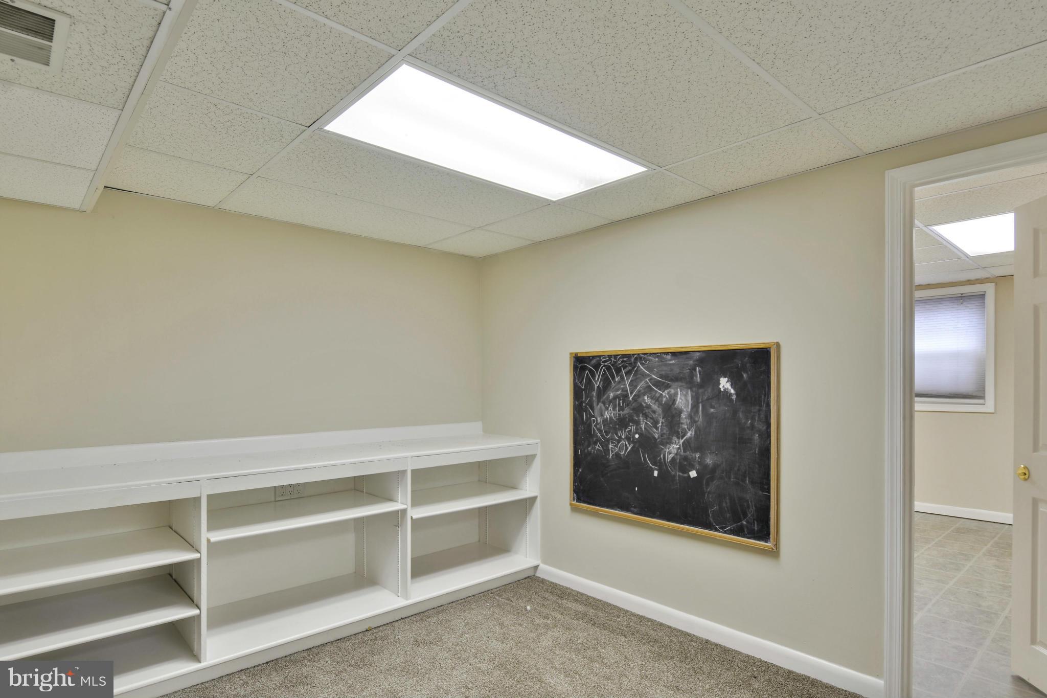 CALVERTON - Residential