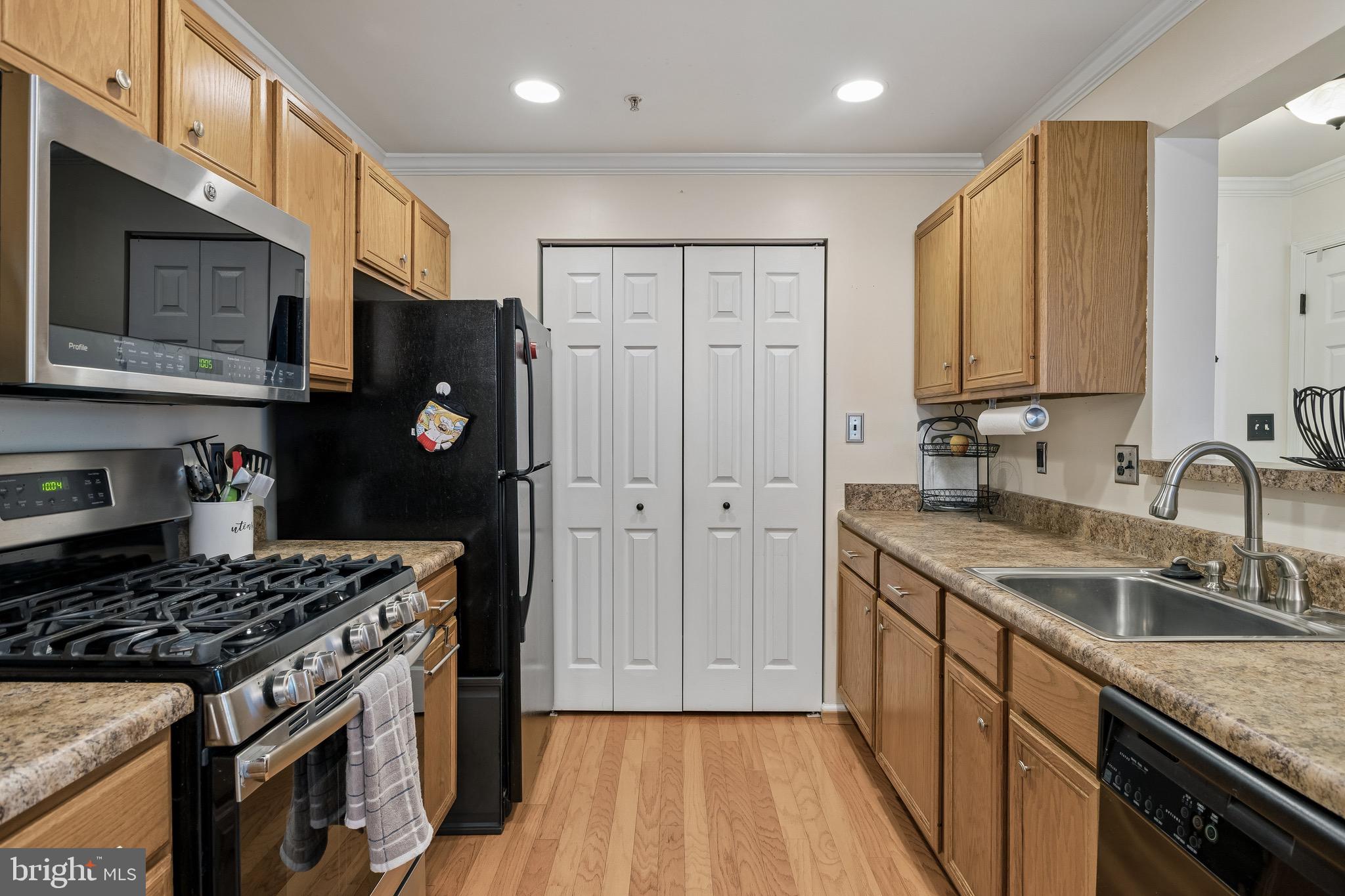 STRATFORD CONDO BULL RUN - Residential