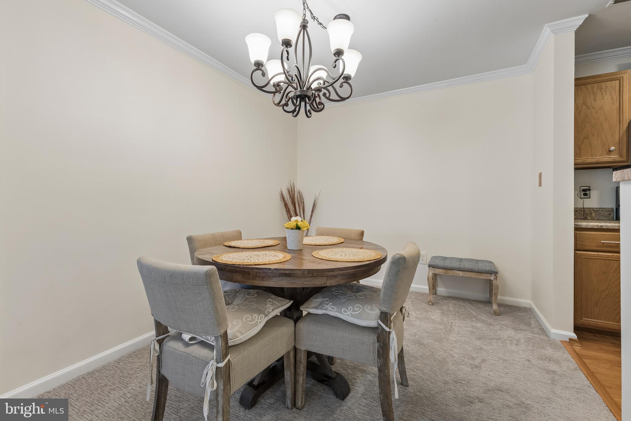 STRATFORD CONDO BULL RUN - Residential