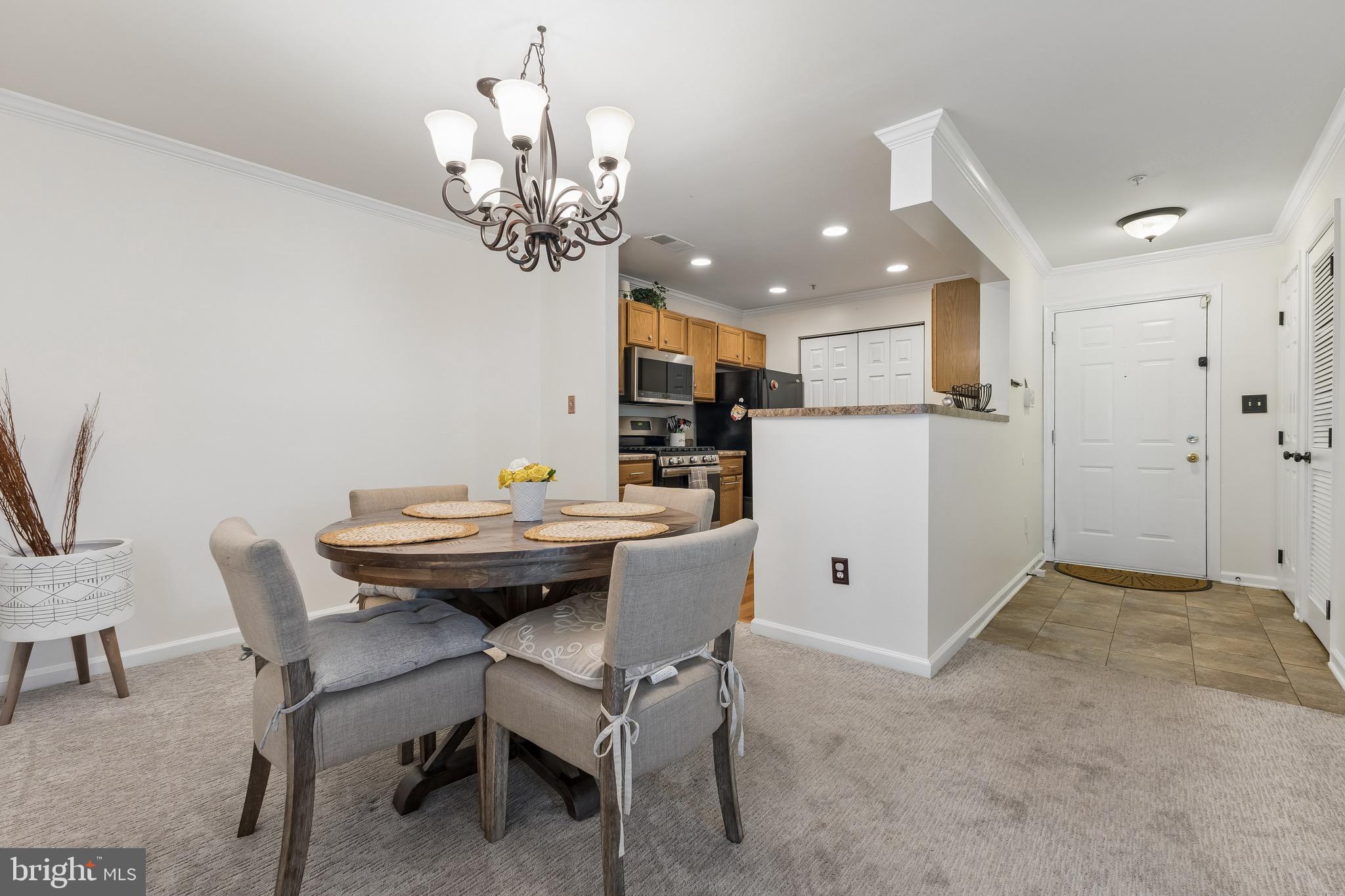 STRATFORD CONDO BULL RUN - Residential