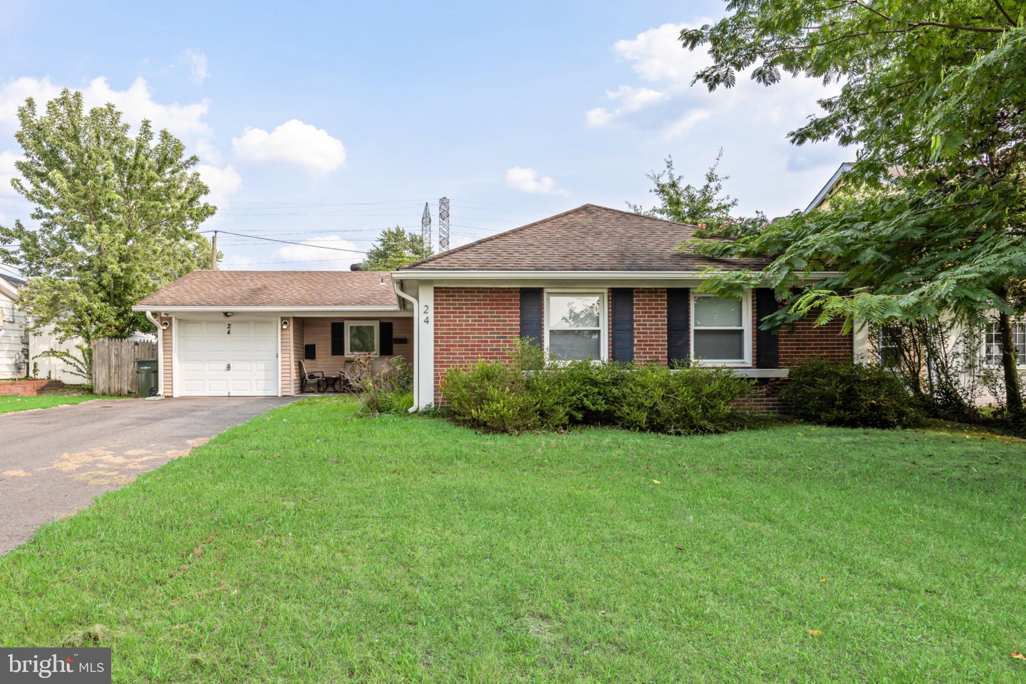 24 MAYAPPLE LANE 24