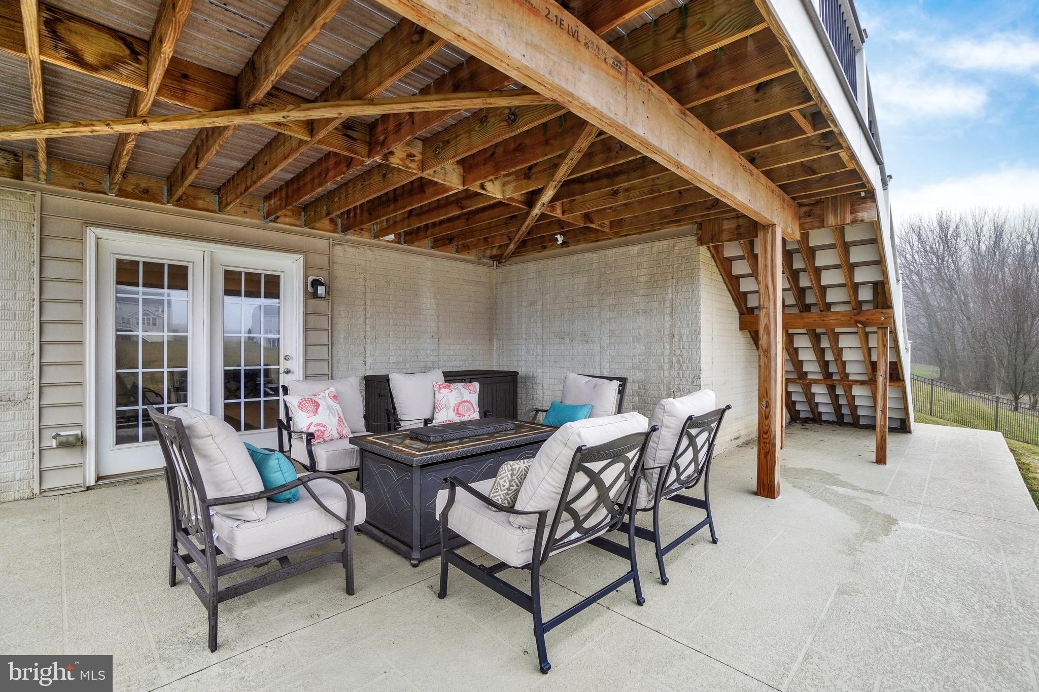 FREEDOM CROSSING - Residential