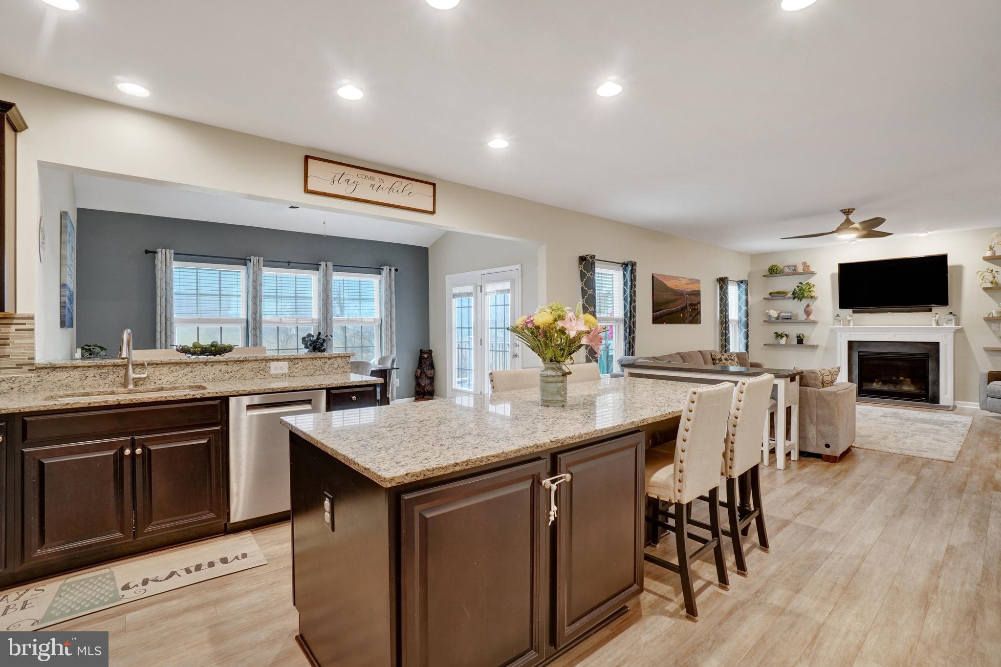 FREEDOM CROSSING - Residential