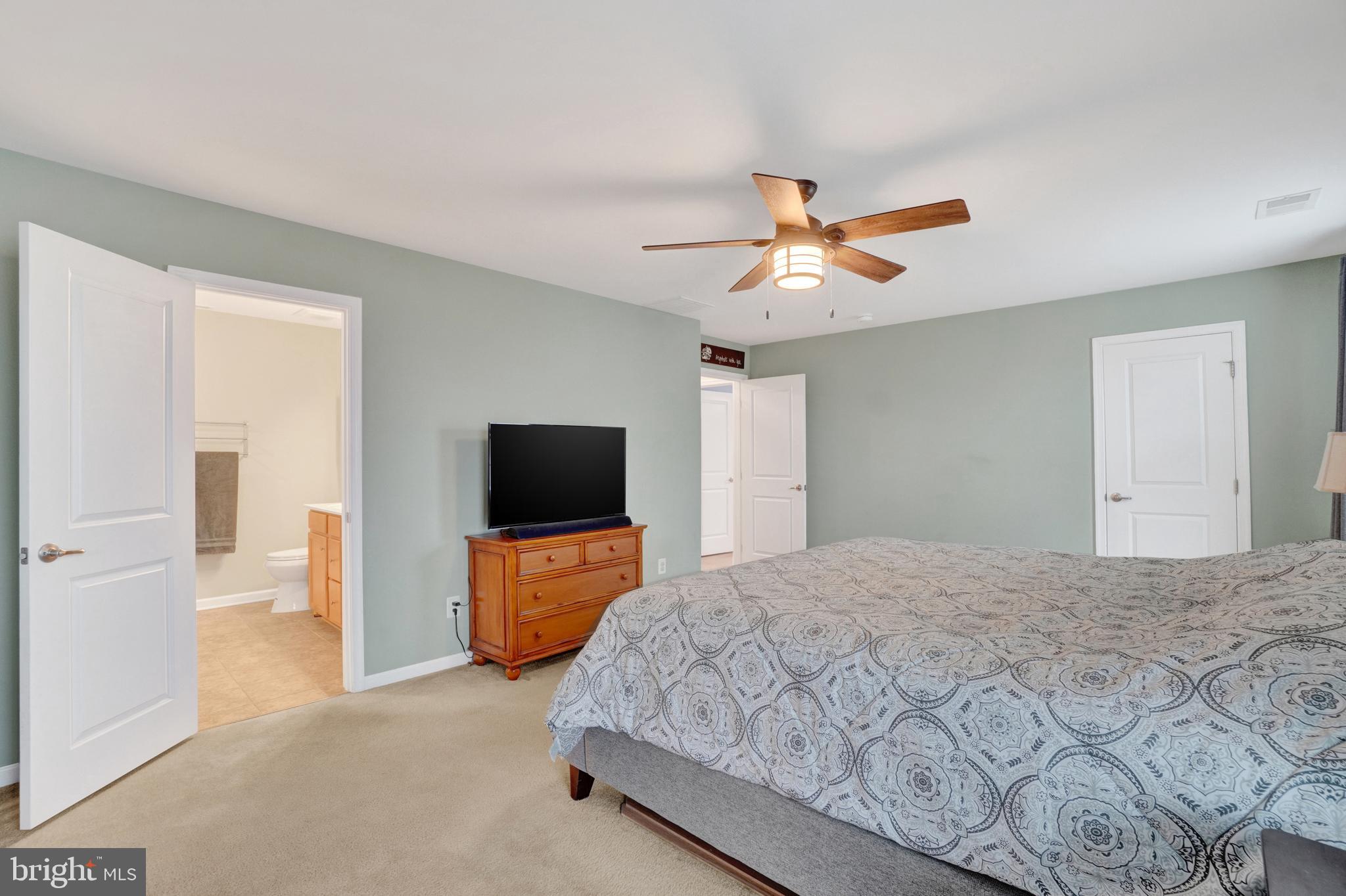 FREEDOM CROSSING - Residential