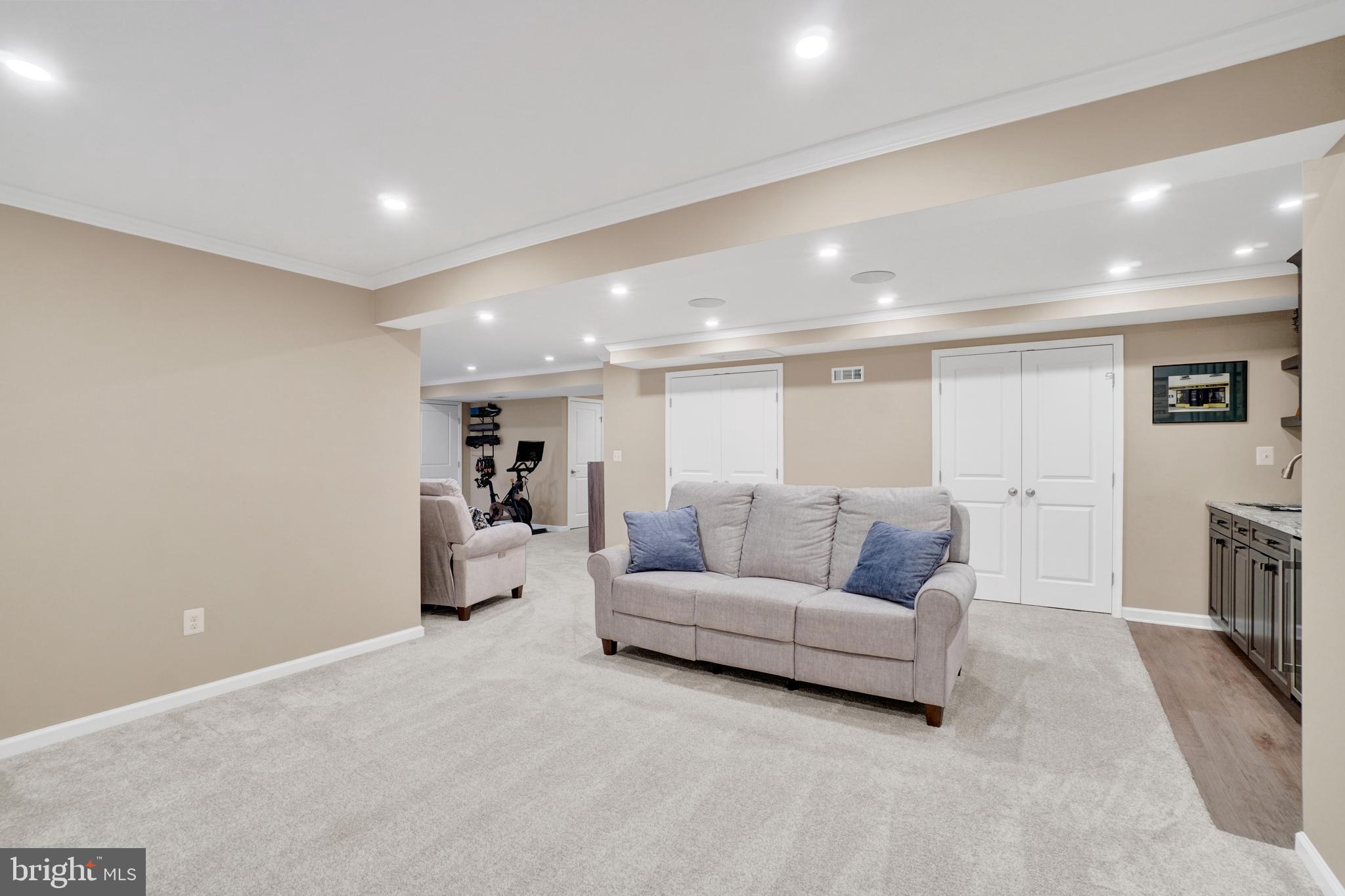 FREEDOM CROSSING - Residential