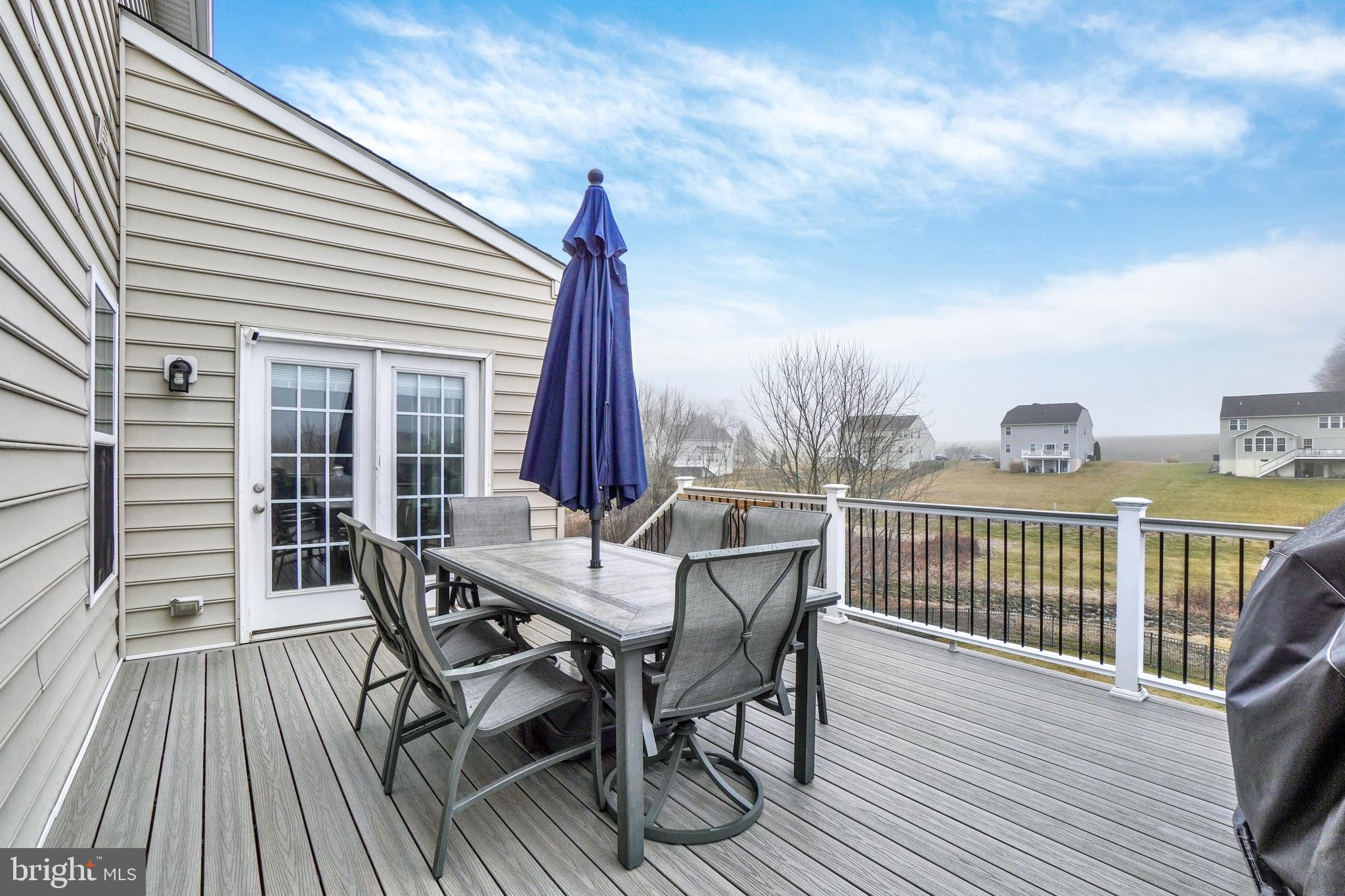 FREEDOM CROSSING - Residential