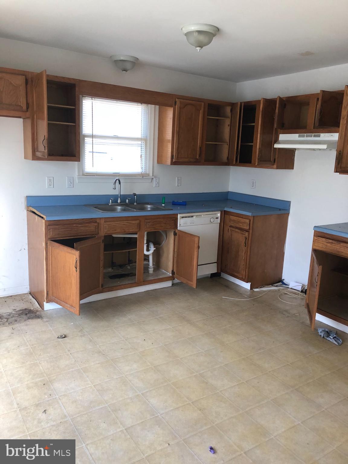 WHITEHALL WEST - Residential