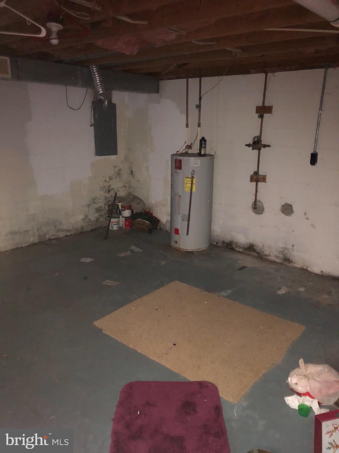 WHITEHALL WEST - Residential