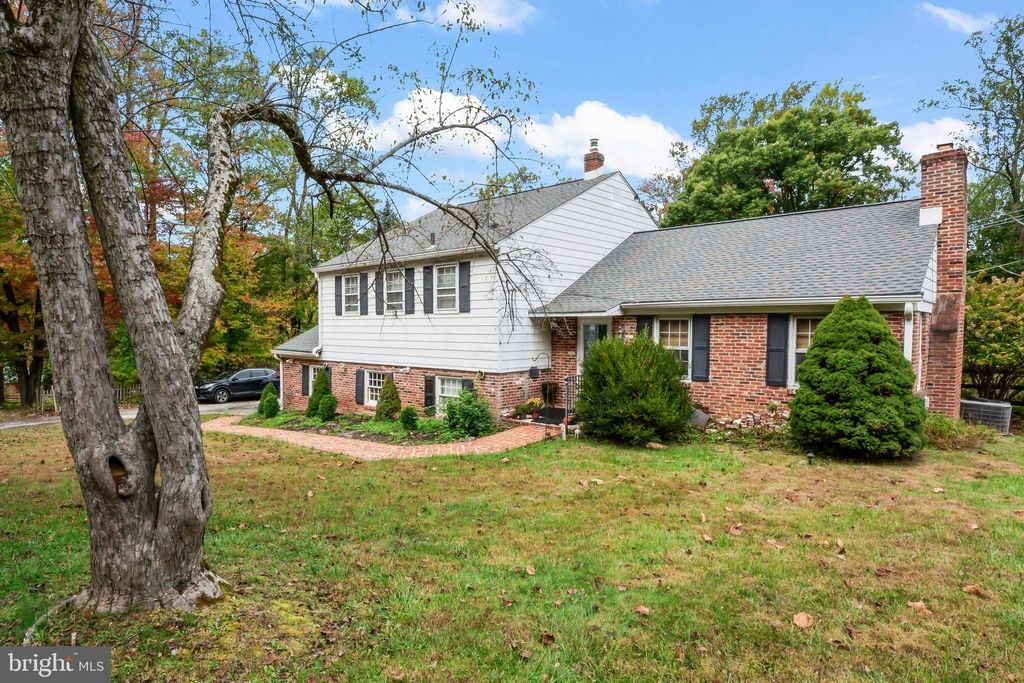 Photo of 387 Devonshire Road, DEVON, PA 19333 (MLS # PACT2111514)