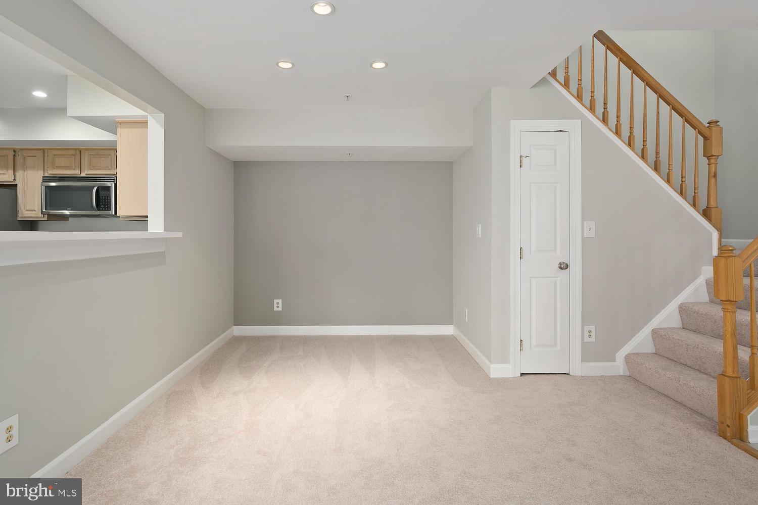 FAIRFIELD HOUSE - Residential