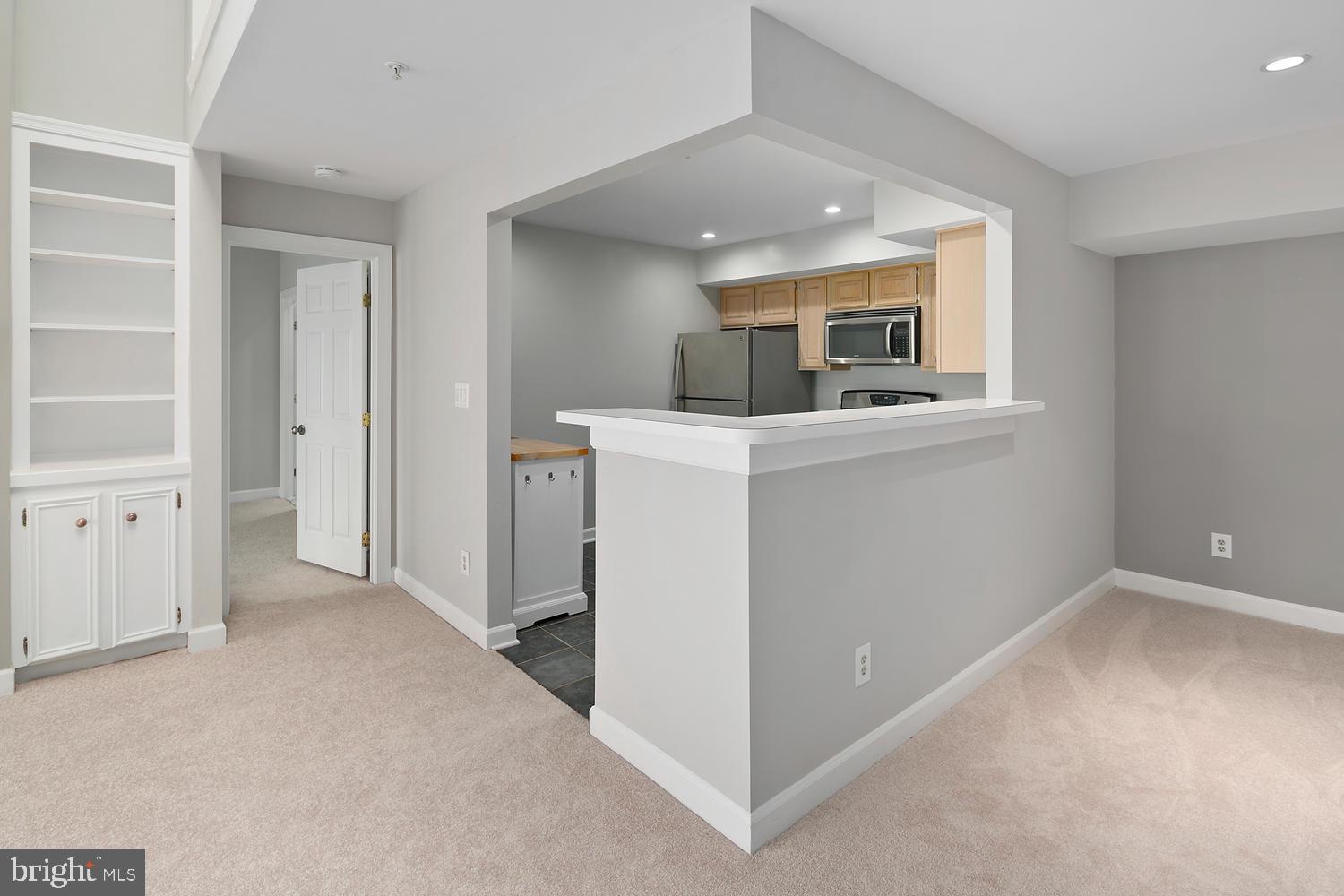 FAIRFIELD HOUSE - Residential