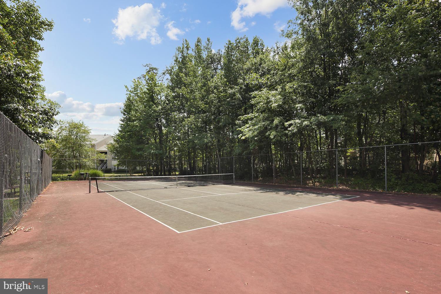 FAIRFIELD HOUSE - Residential