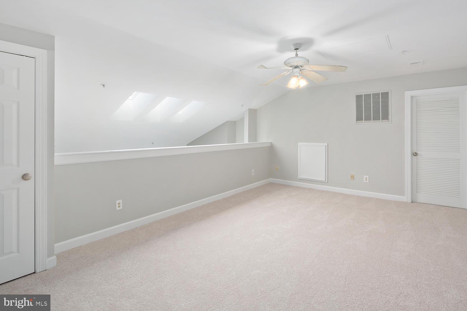 FAIRFIELD HOUSE - Residential