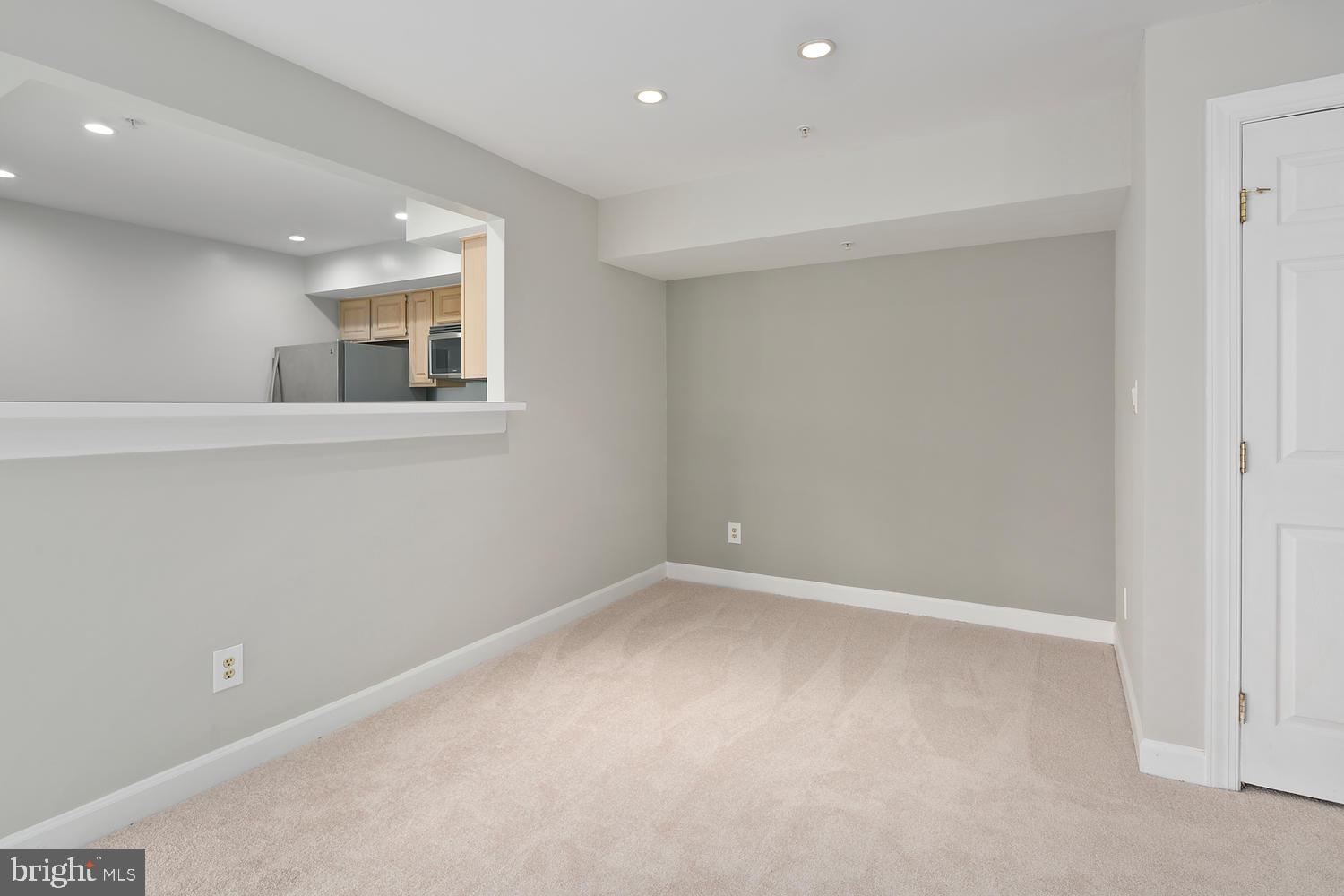 FAIRFIELD HOUSE - Residential