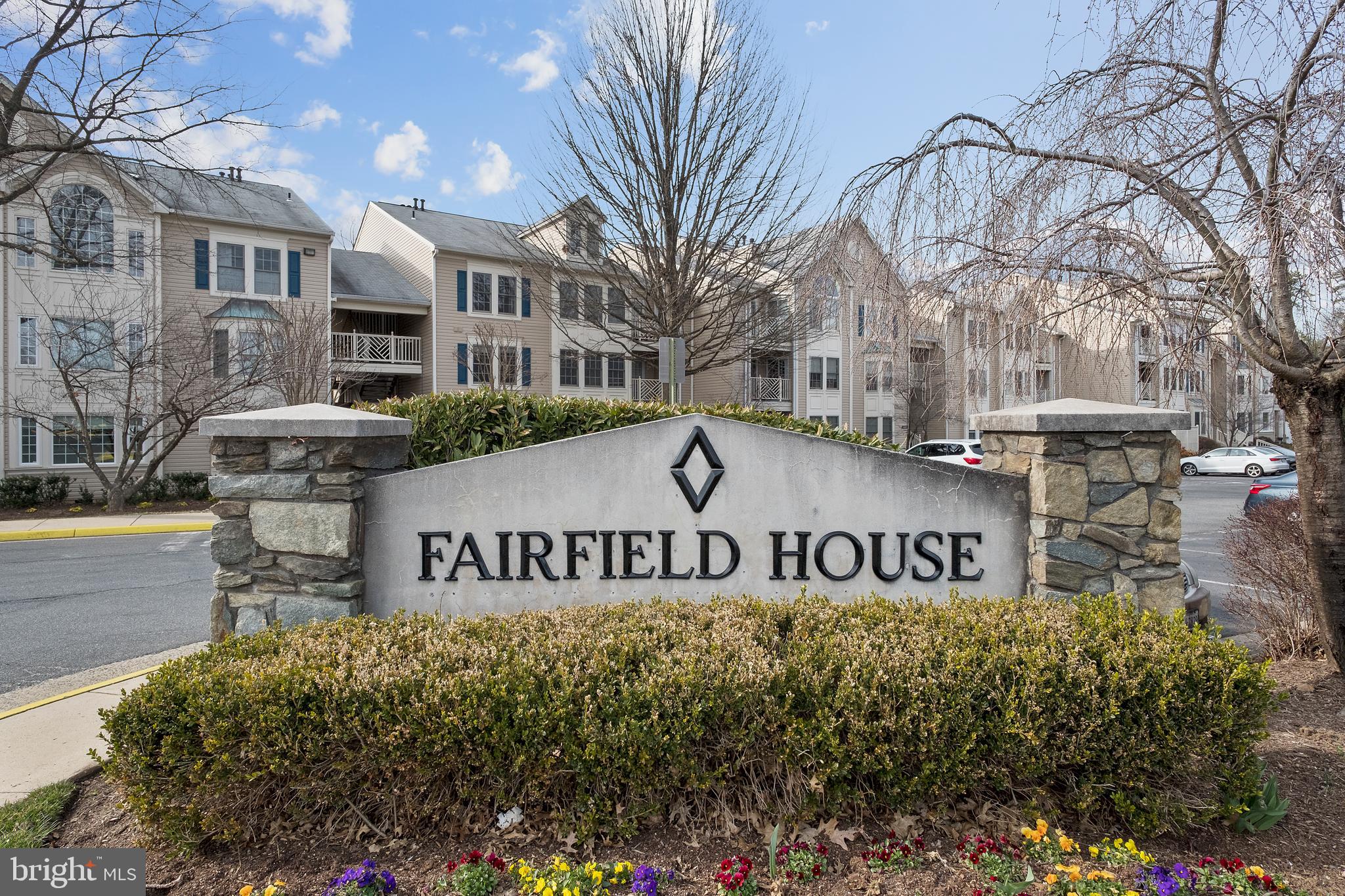 FAIRFIELD HOUSE - Residential