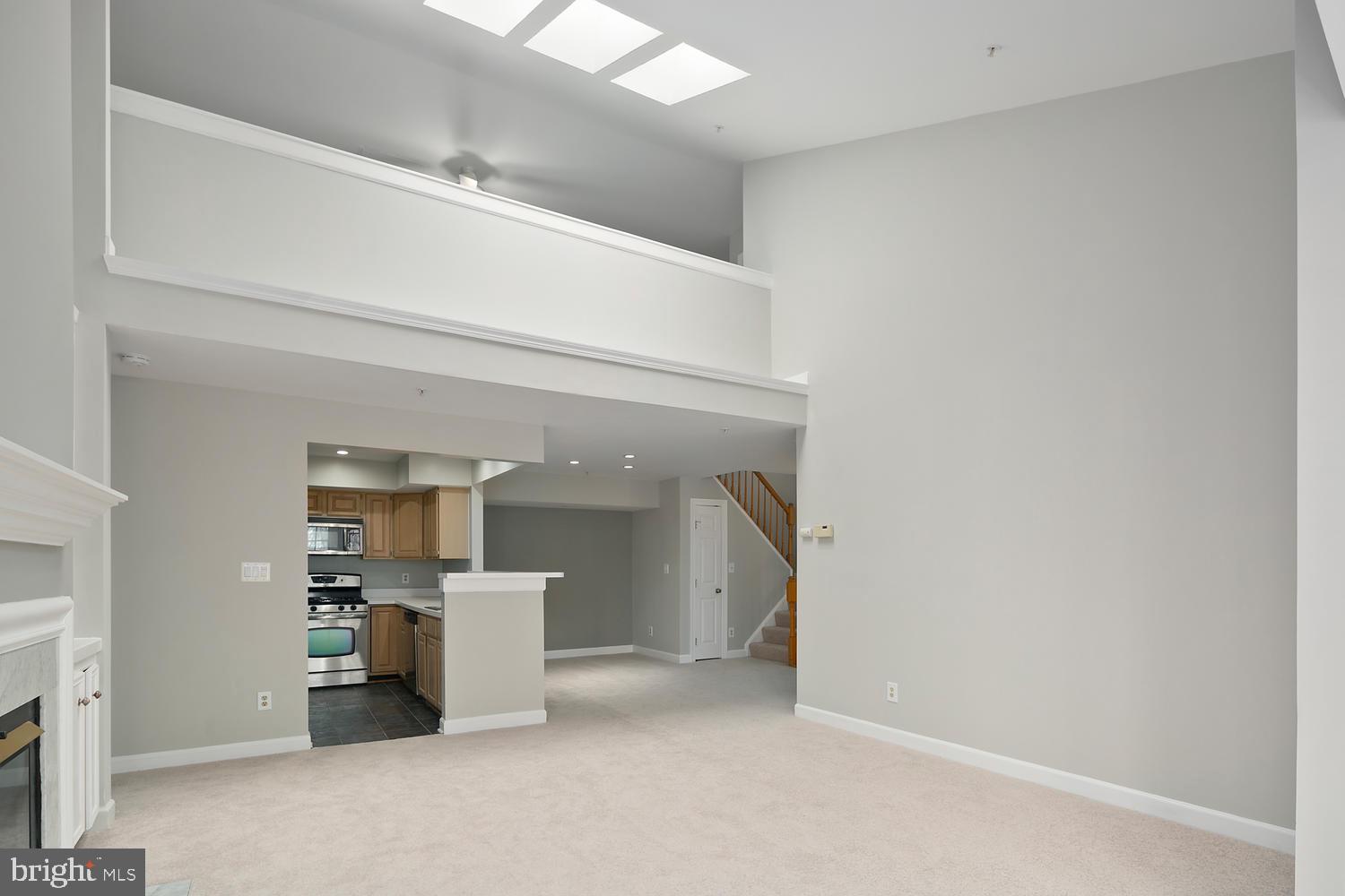 FAIRFIELD HOUSE - Residential