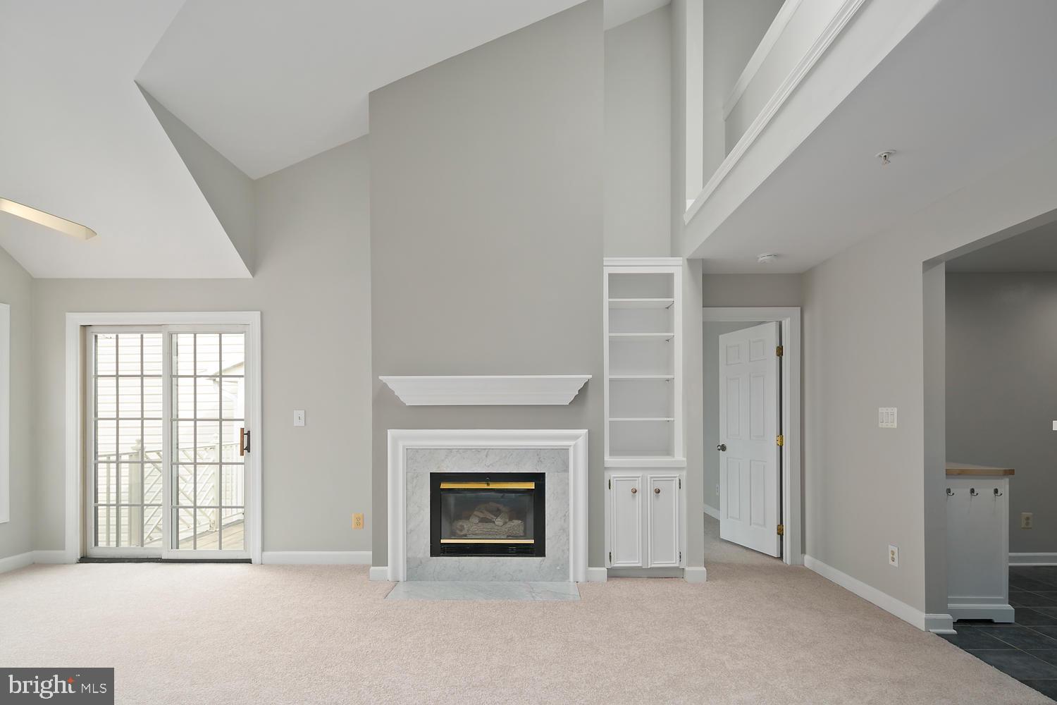 FAIRFIELD HOUSE - Residential