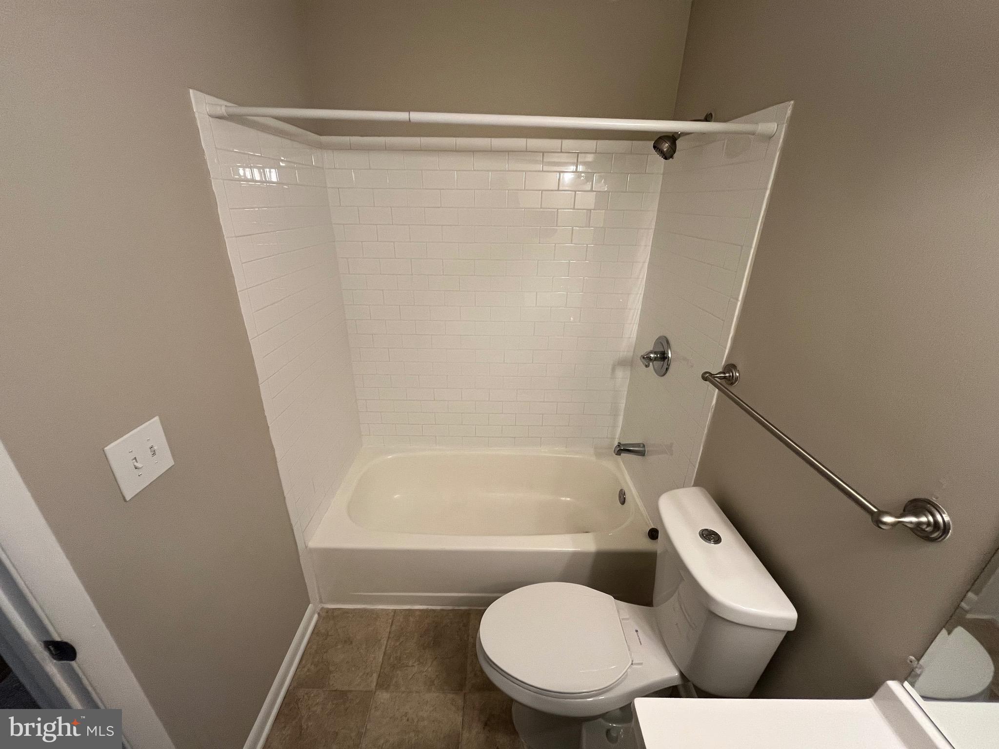 DALE CITY - Residential Lease