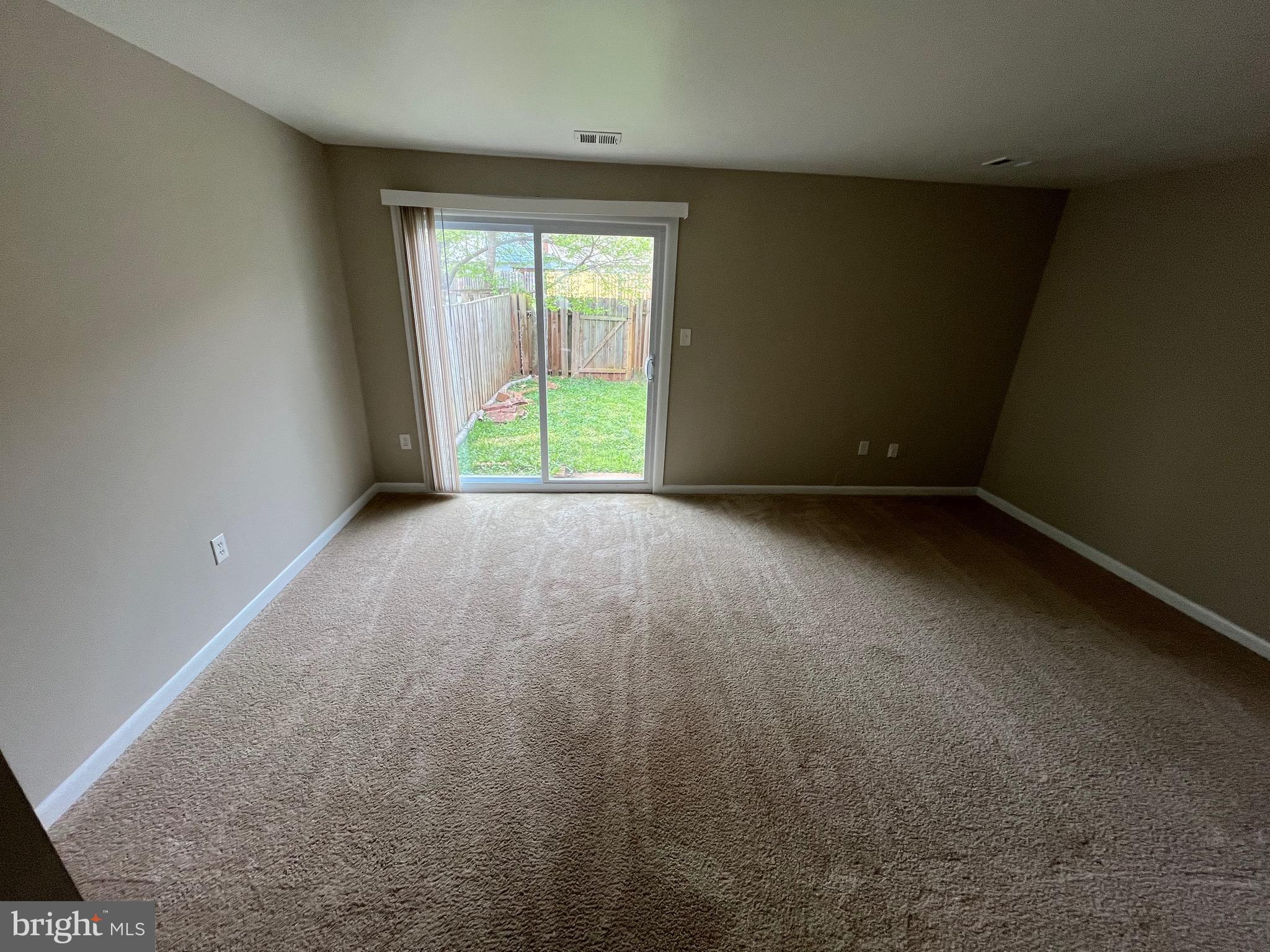 DALE CITY - Residential Lease