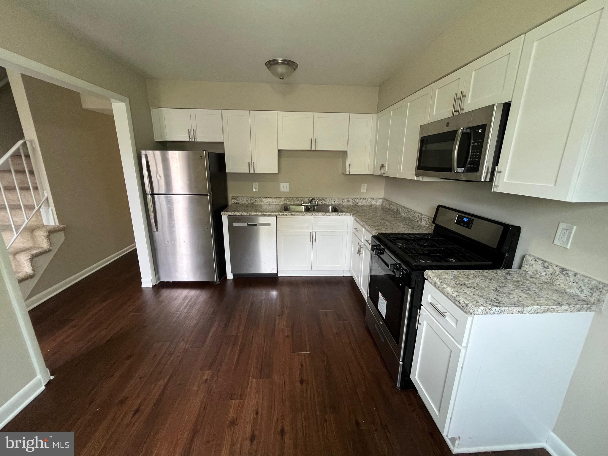 DALE CITY - Residential Lease