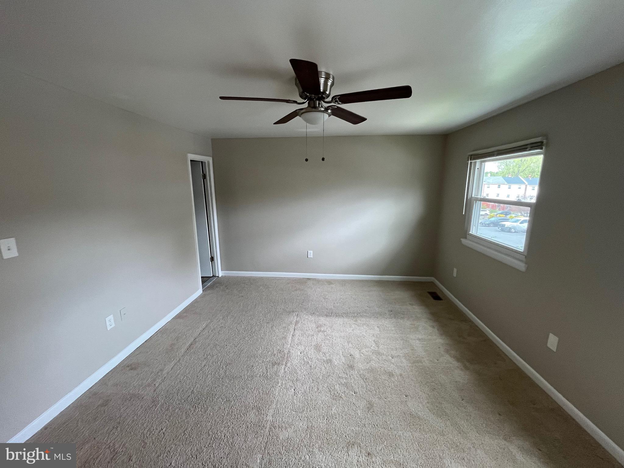 DALE CITY - Residential Lease