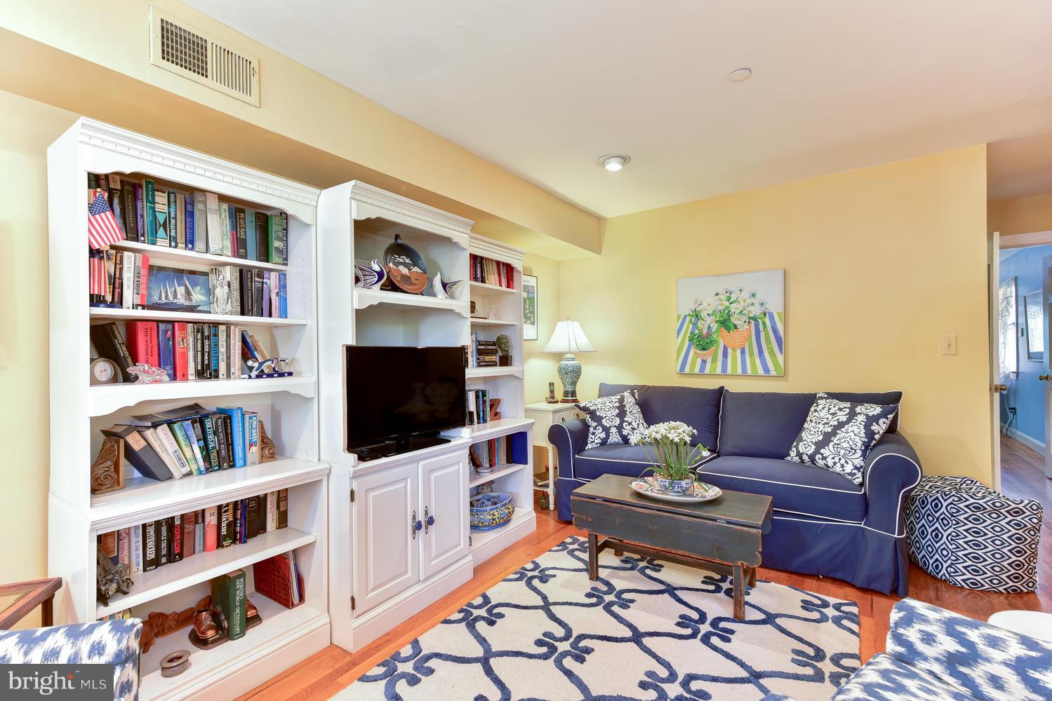 THOMAS SHELTON ESTATE - Residential