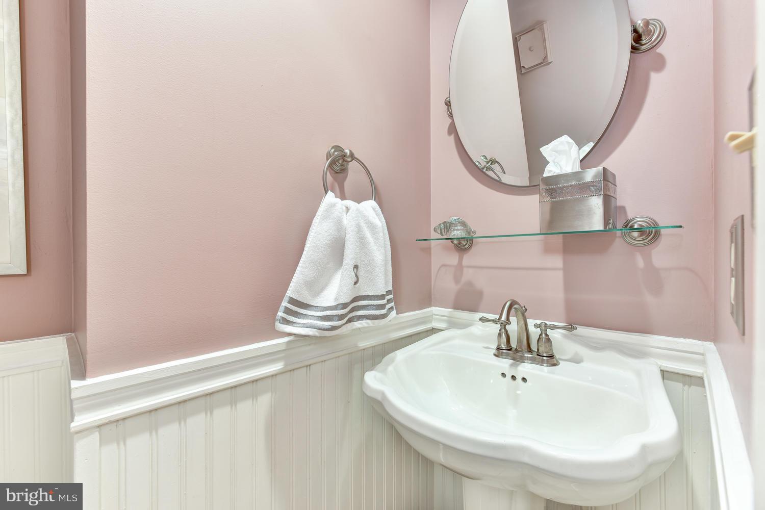 THOMAS SHELTON ESTATE - Residential