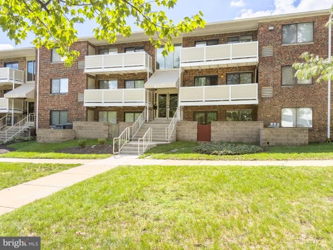 Photo of 6437 Richmond Highway #203, ALEXANDRIA, VA 22306 (MLS # VAFX2340006)