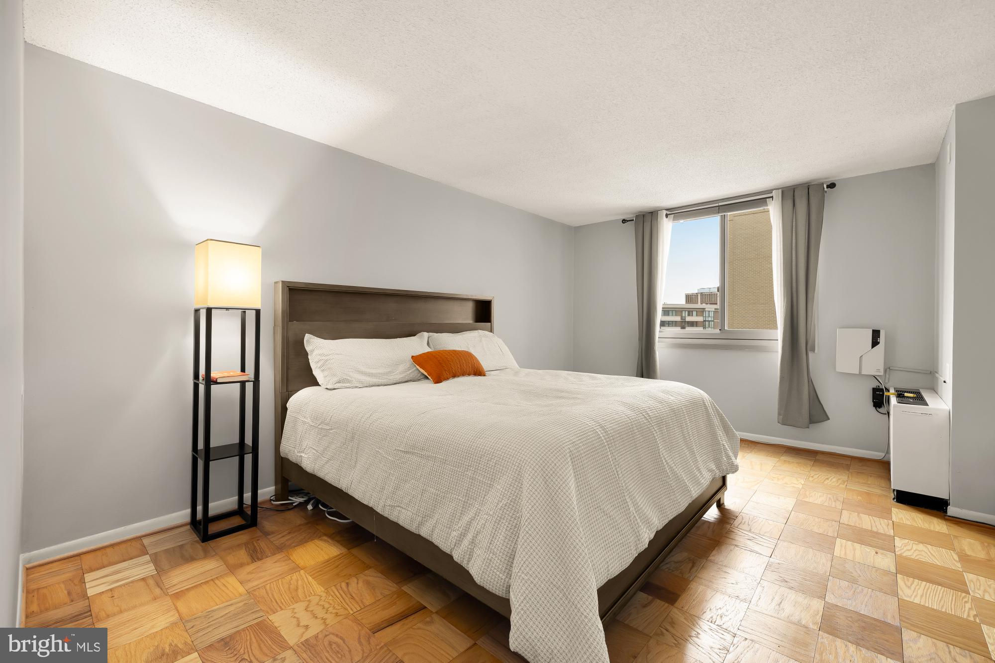 FRIENDSHIP HEIGHTS - Residential