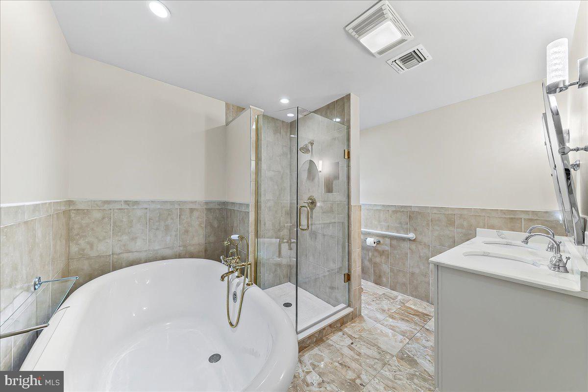 HAMORTON WOODS - Residential