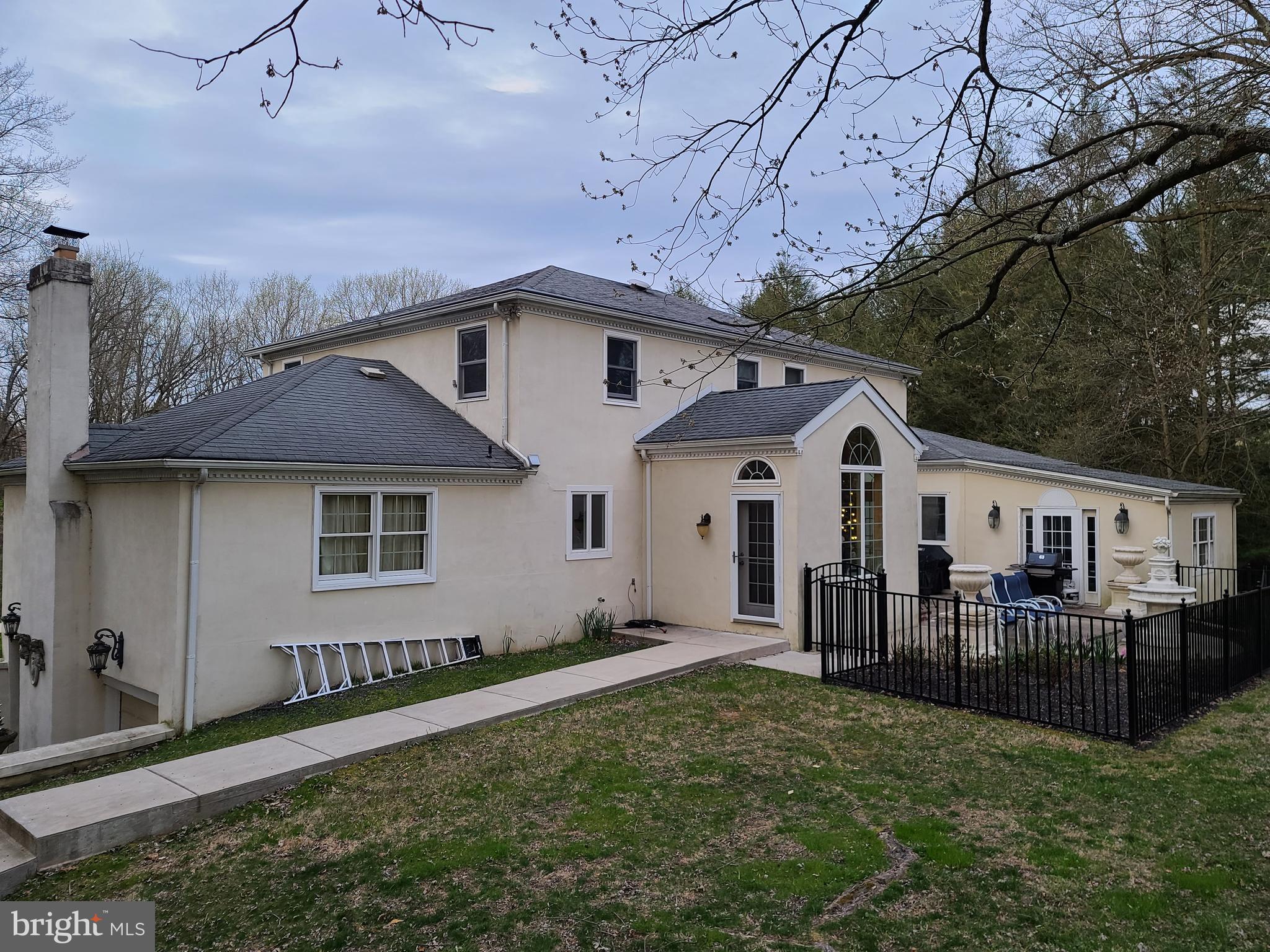 HAMORTON WOODS - Residential