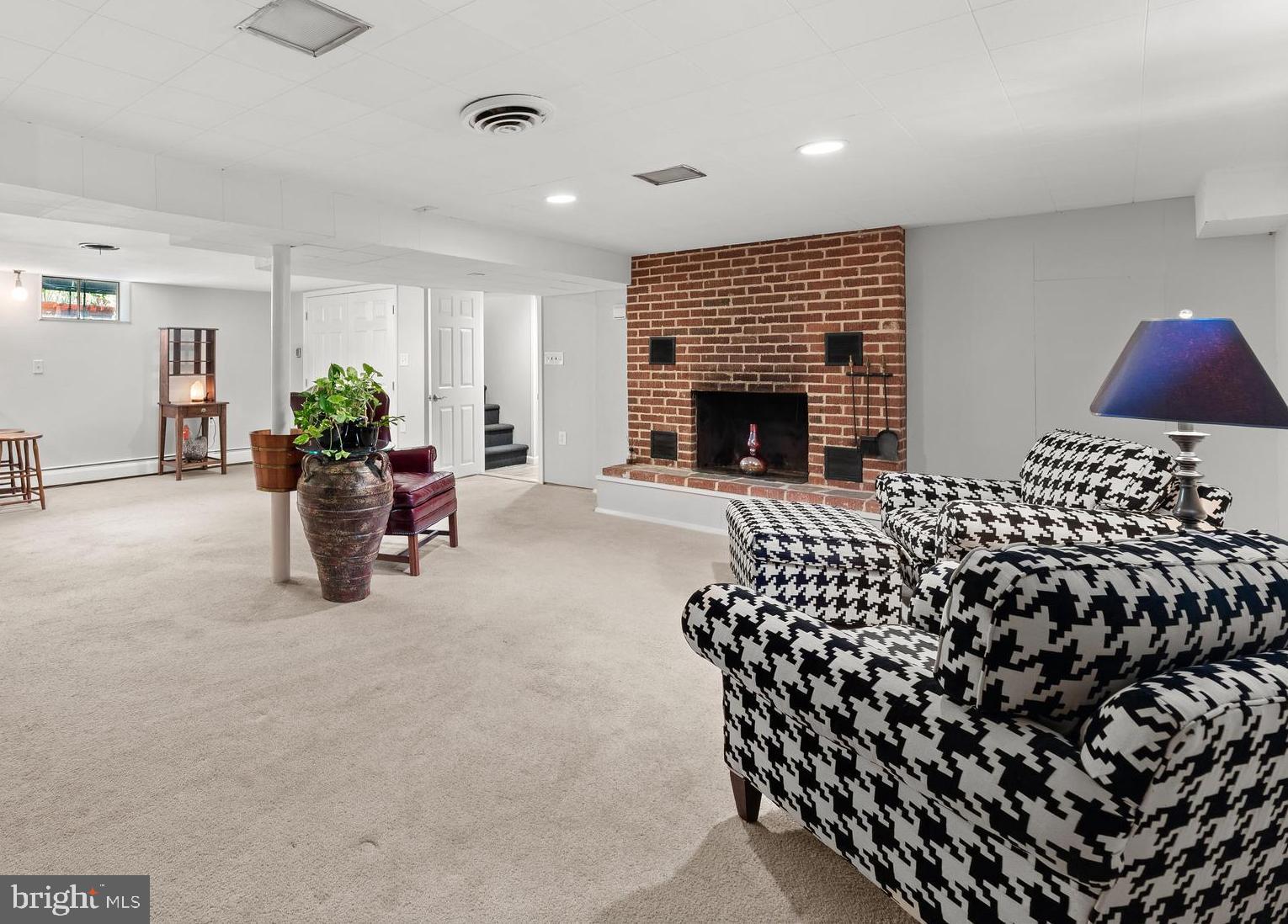 OLDE SEVERNA PARK - Residential