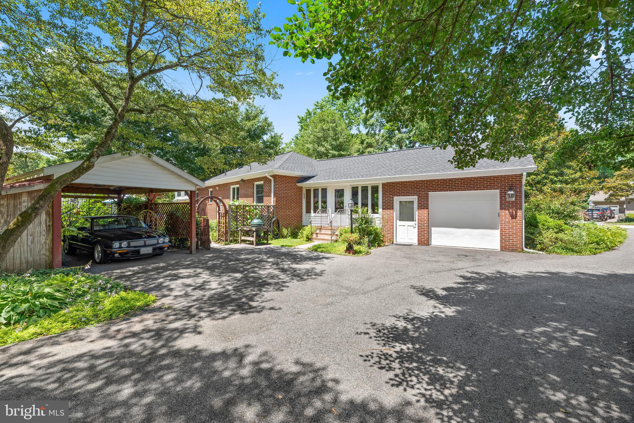 OLDE SEVERNA PARK - Residential