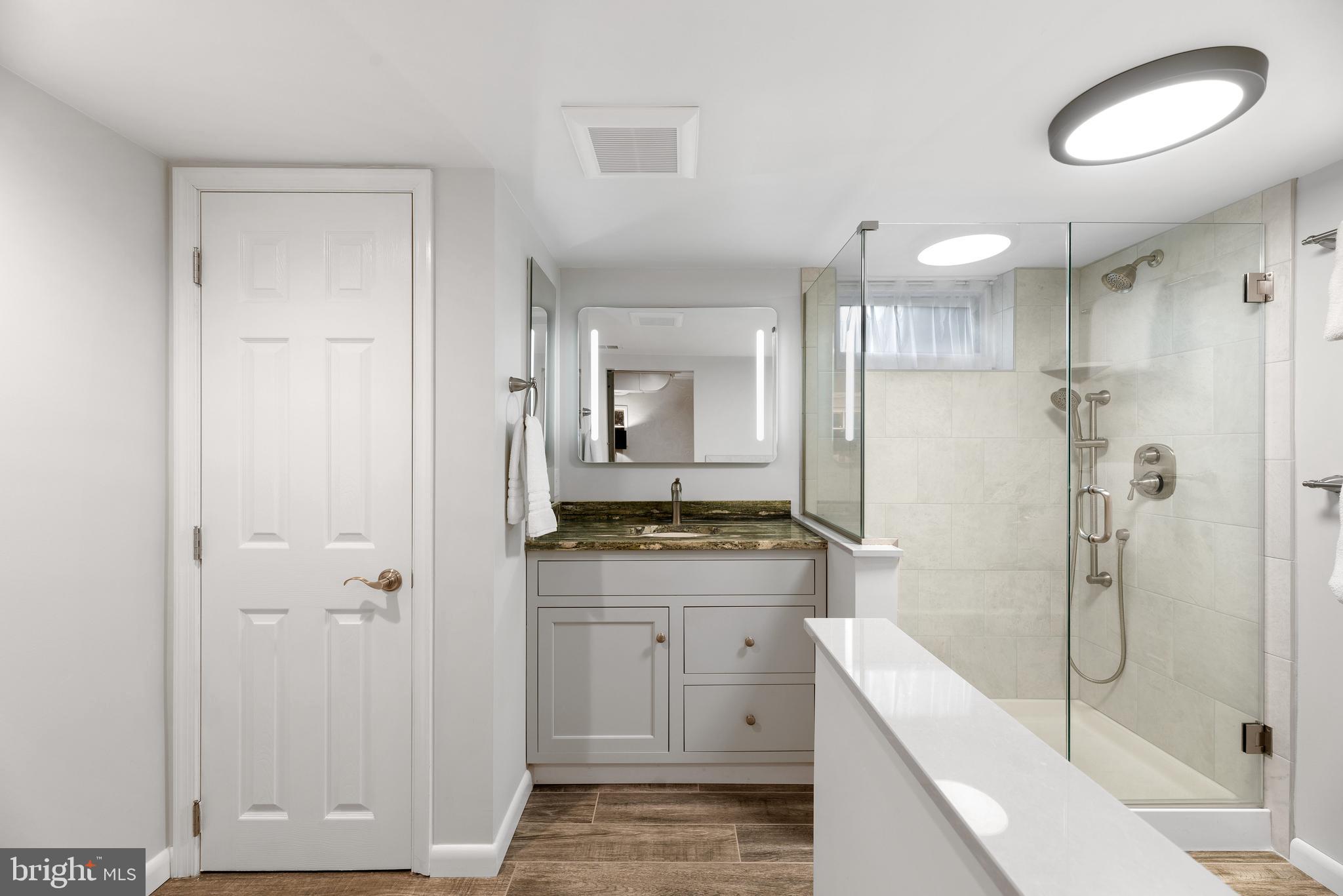 OLDE SEVERNA PARK - Residential