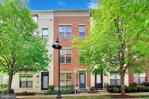 Townhouse For Sale - 5813 Lustine Street<br/> HYATTSVILLE, MD 20781
