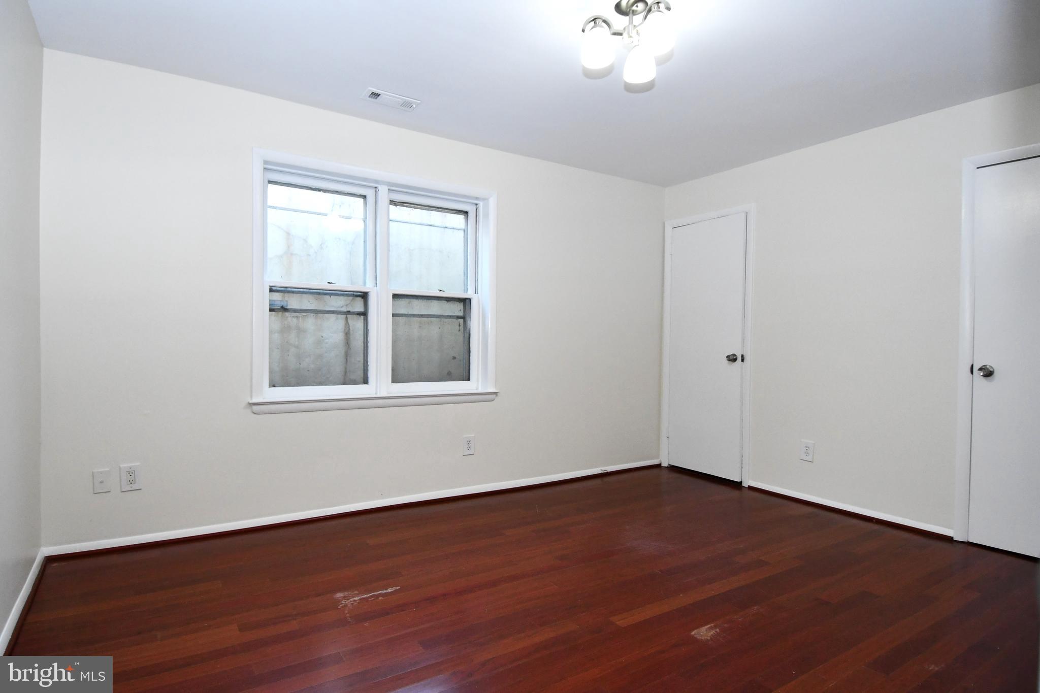 HUNTSMAN CONDO - Residential