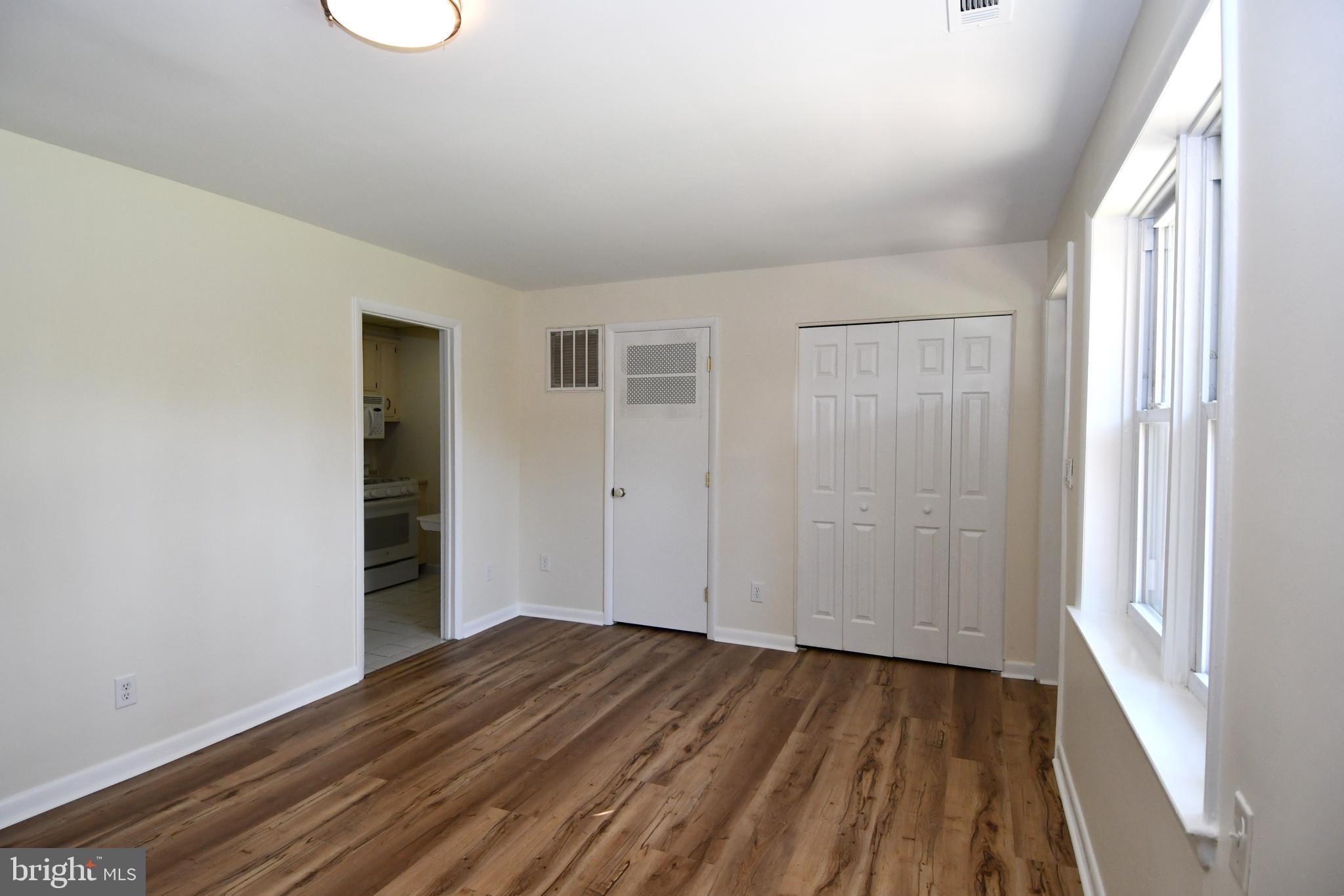 HUNTSMAN CONDO - Residential