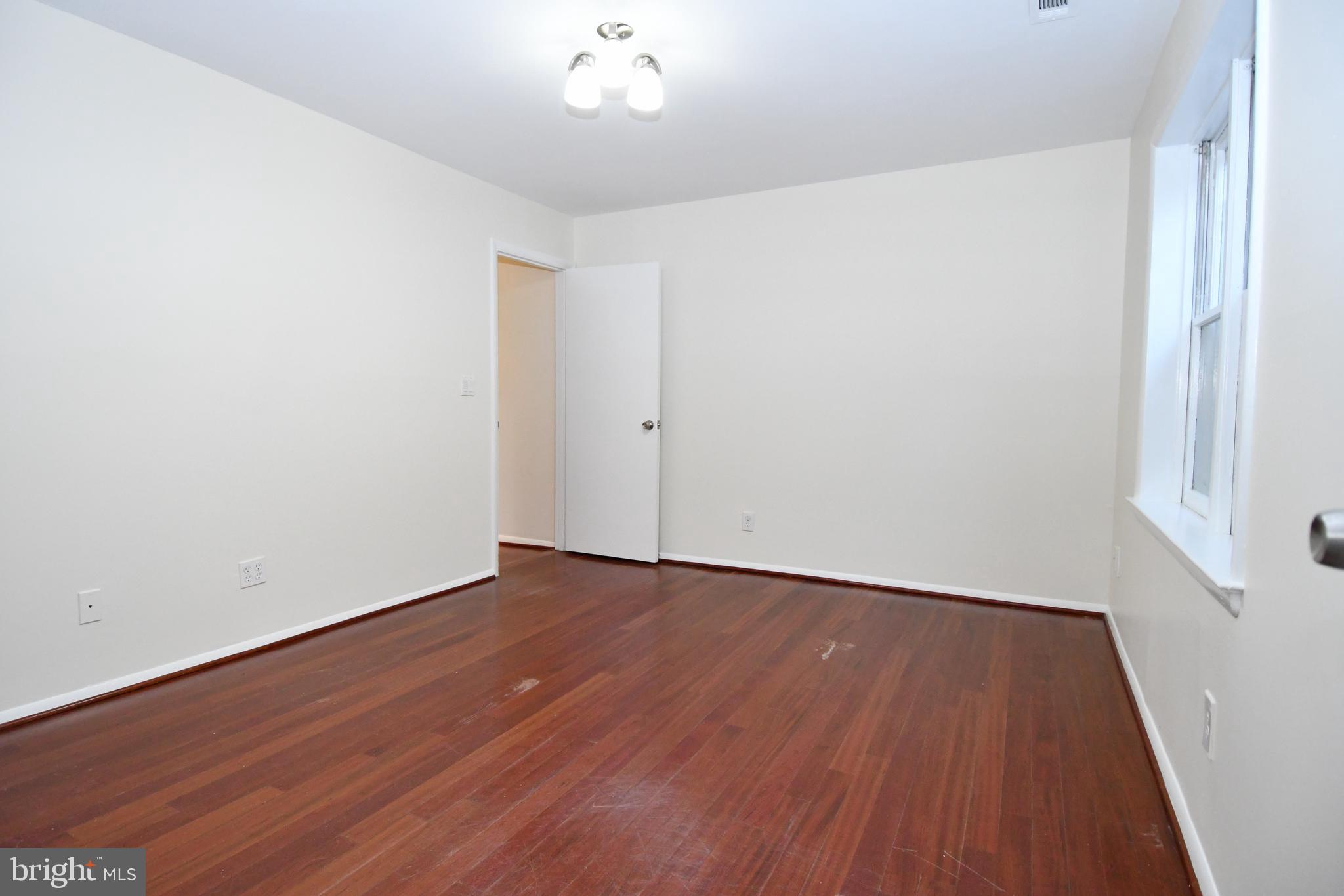 HUNTSMAN CONDO - Residential